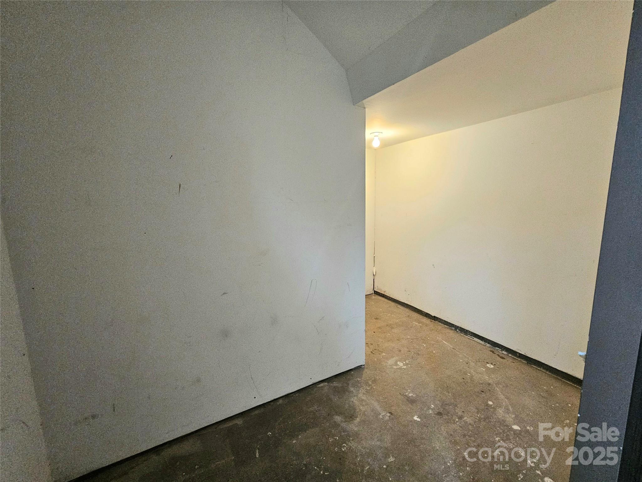 7319 Winery Lane