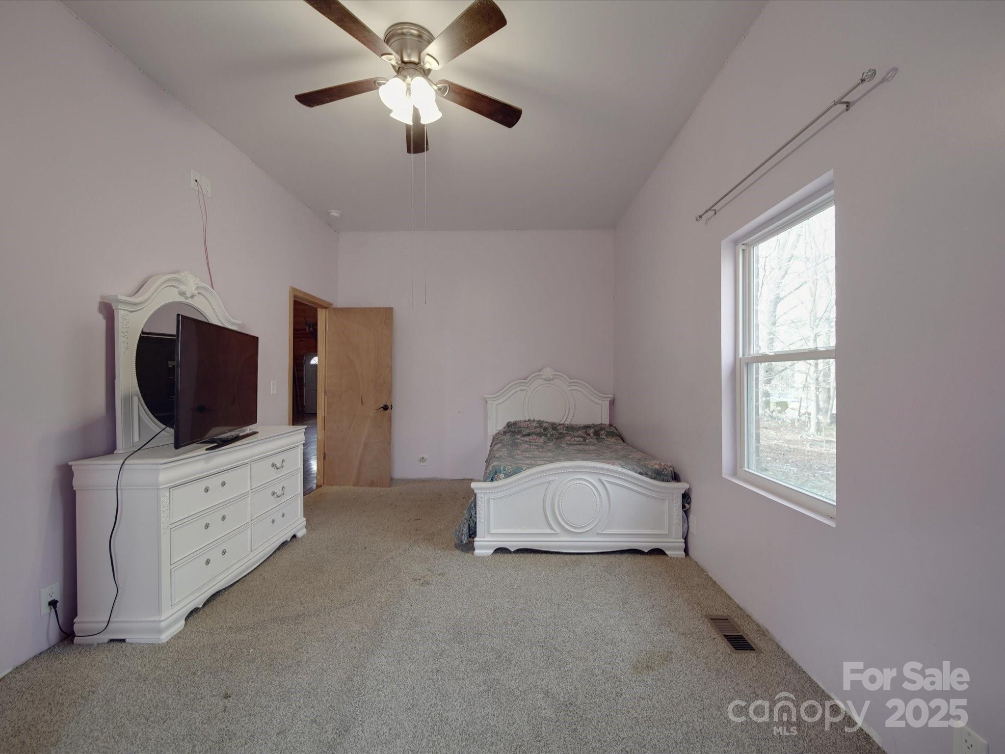 5687 Putuptoe Place