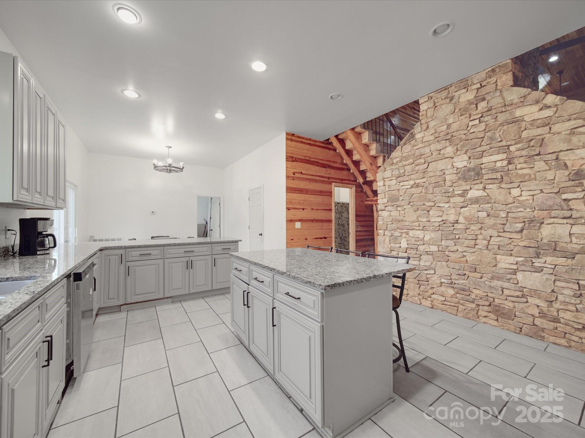5687 Putuptoe Place