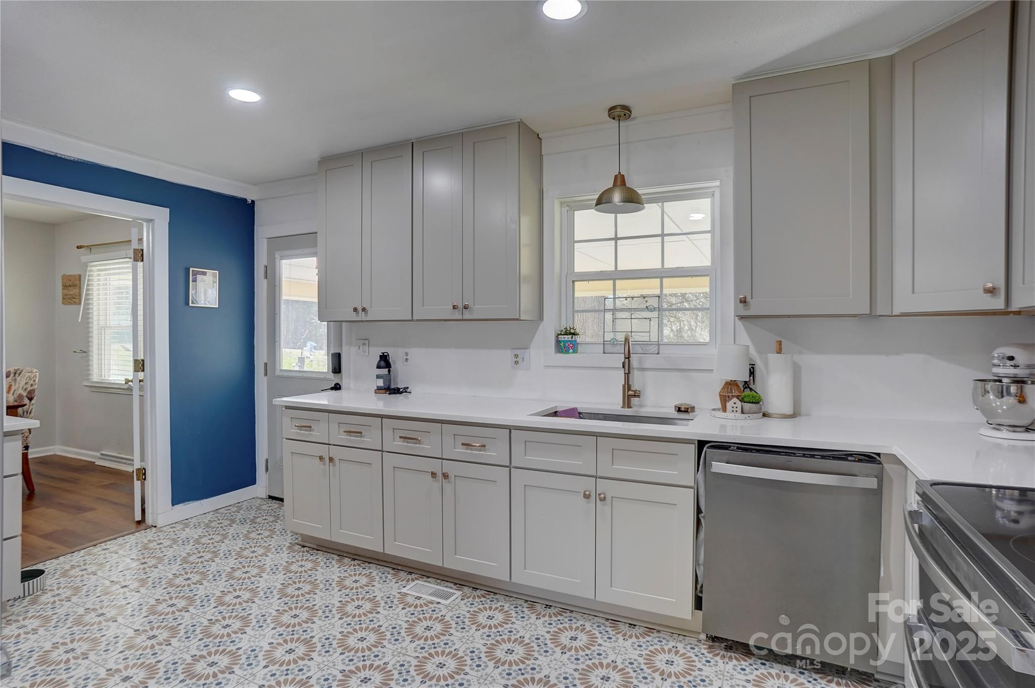 1190 Duchess Drive