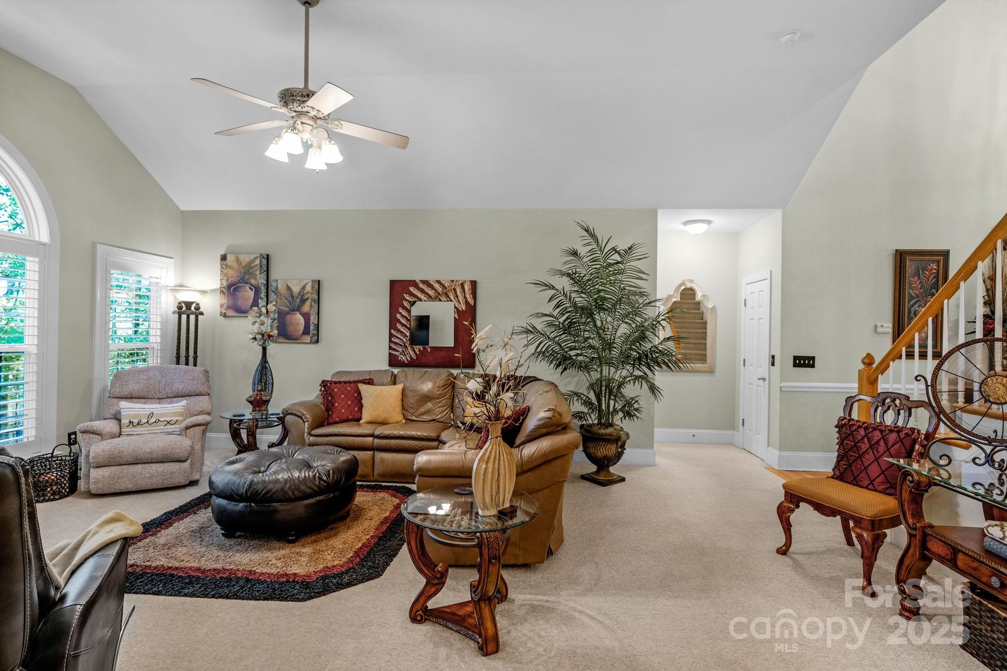 4586 Chanel Court