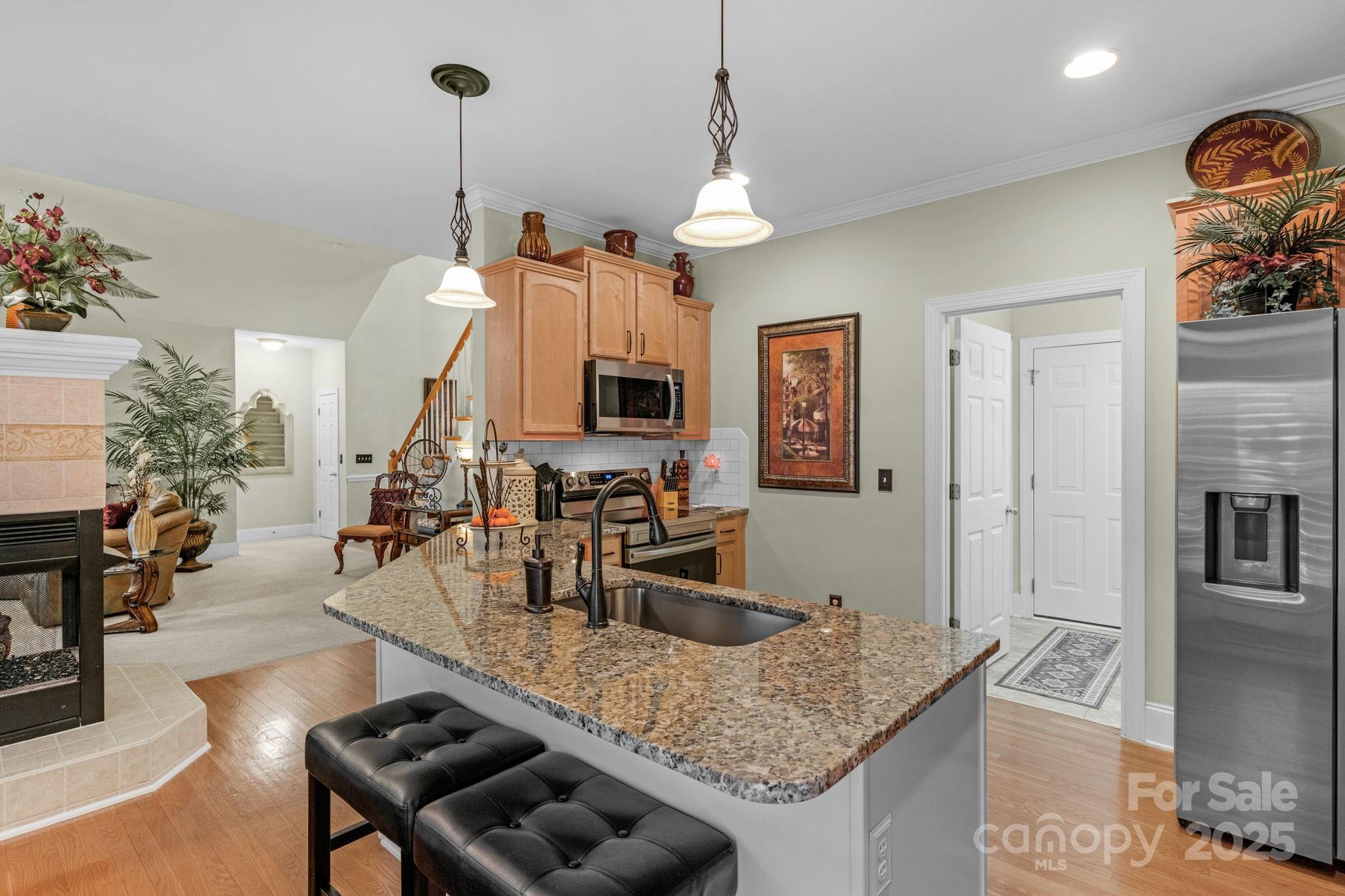 4586 Chanel Court