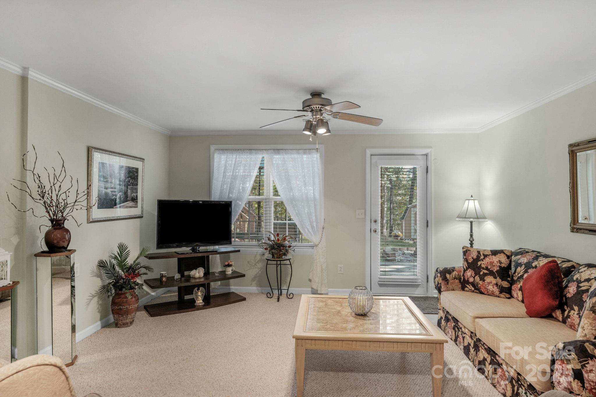 4586 Chanel Court