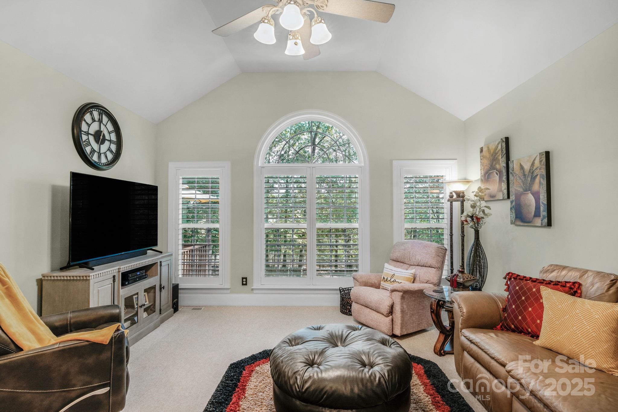 4586 Chanel Court