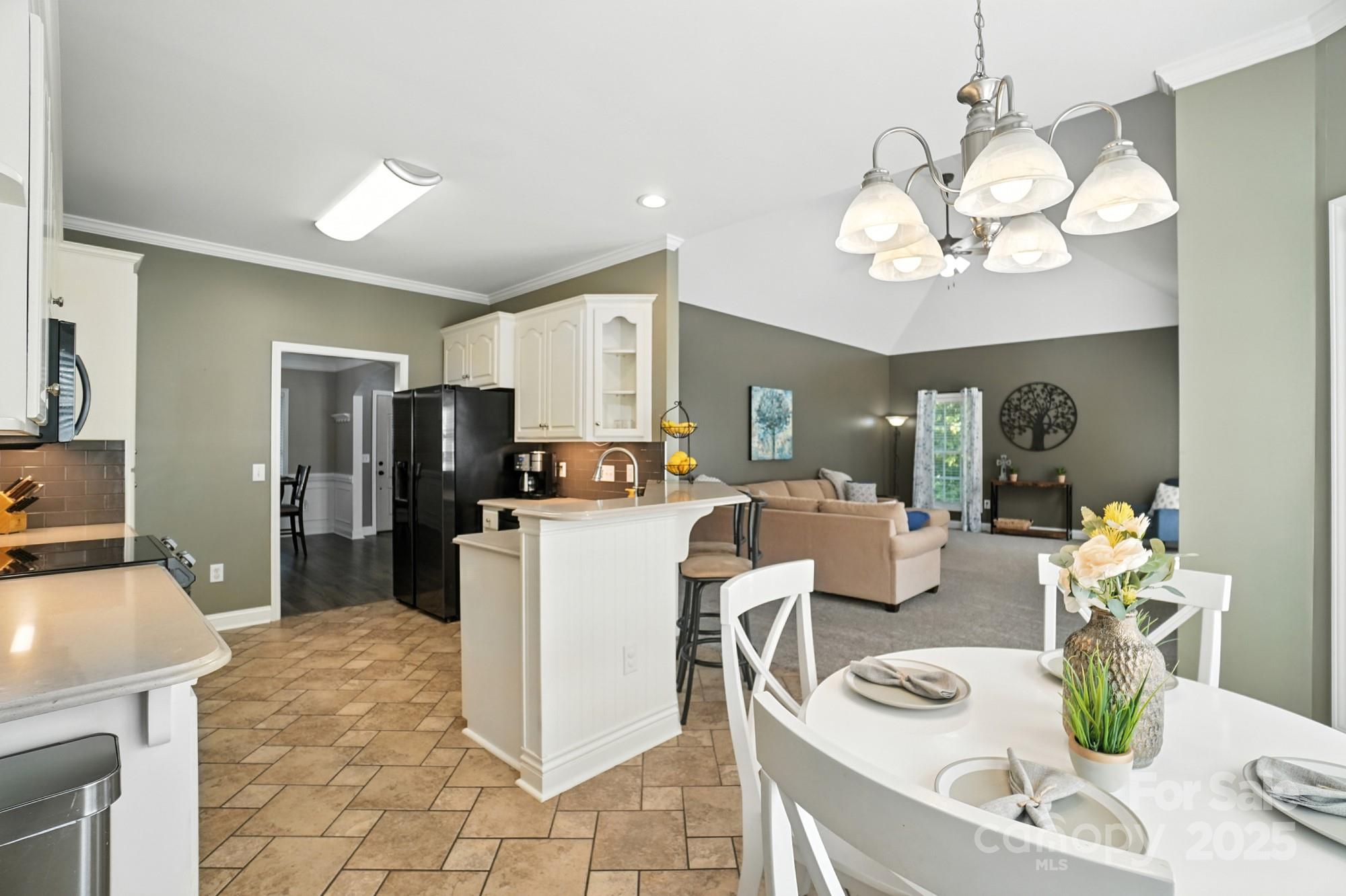 7655 Maple Bluff Lane