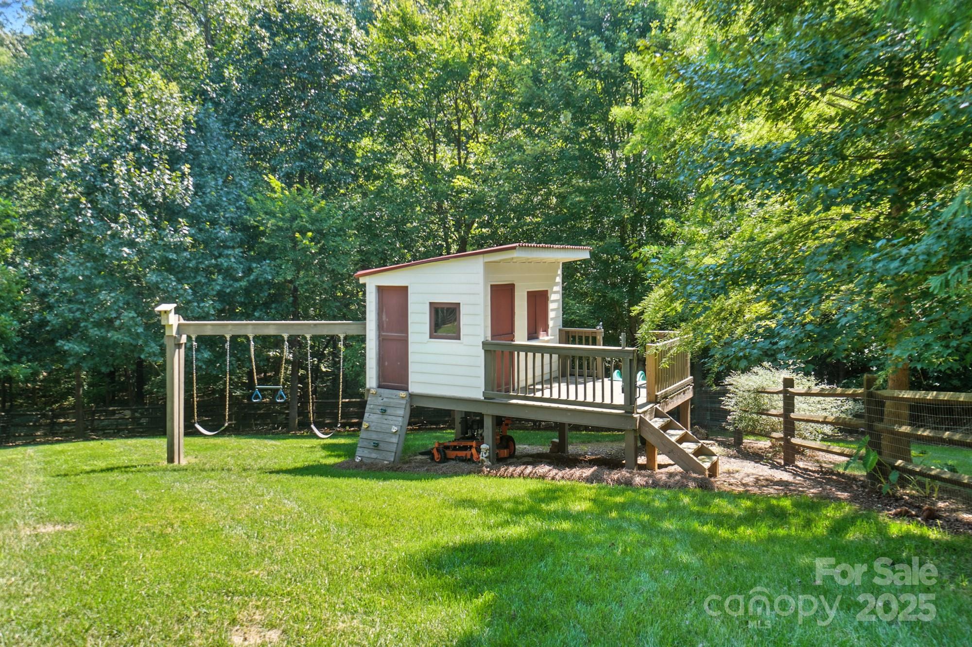 7655 Maple Bluff Lane
