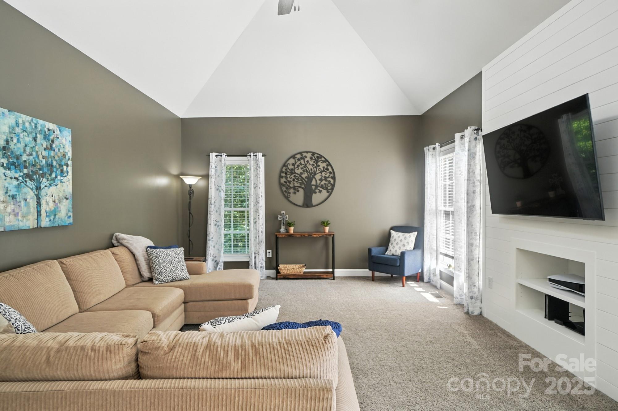 7655 Maple Bluff Lane