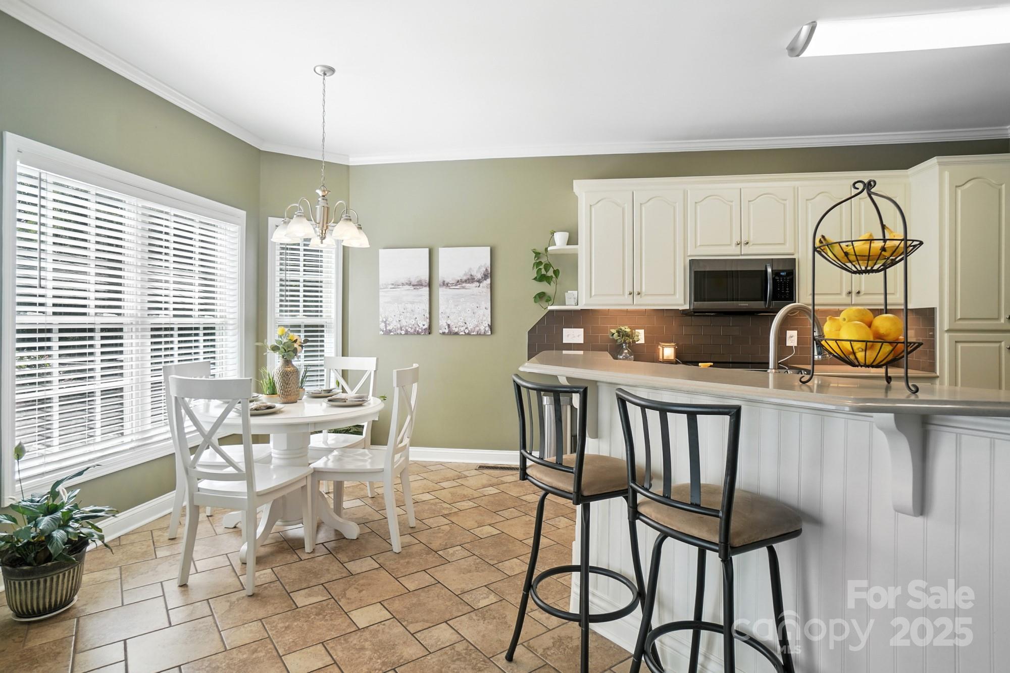 7655 Maple Bluff Lane