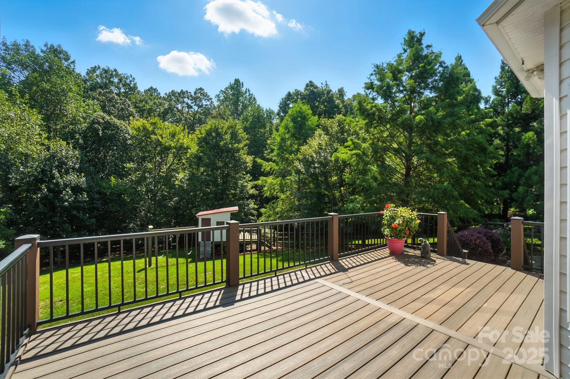 7655 Maple Bluff Lane