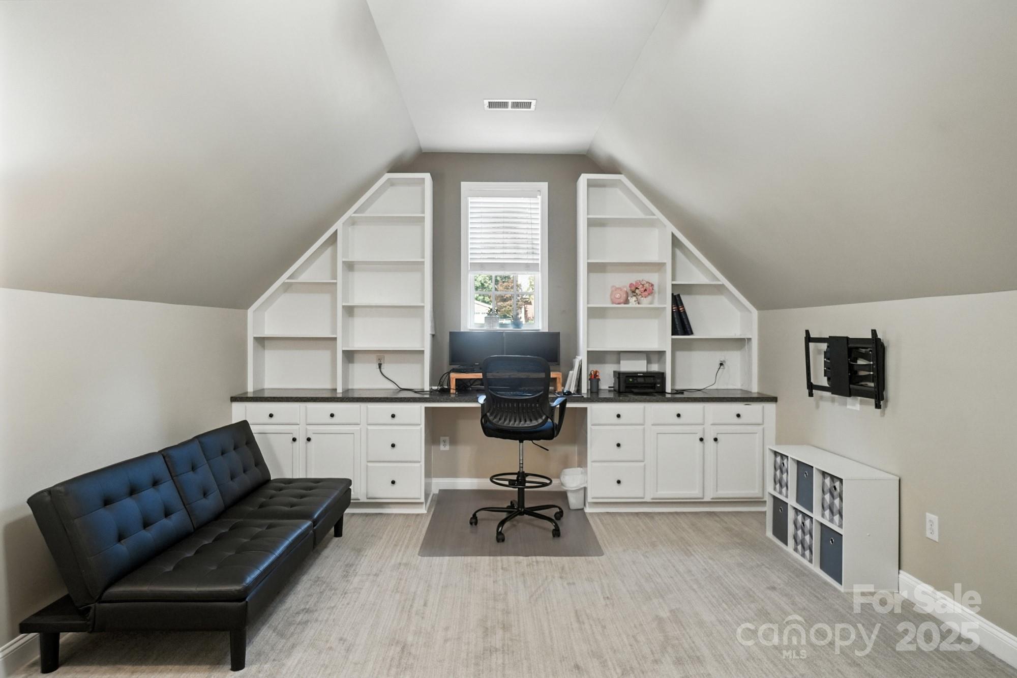 7655 Maple Bluff Lane