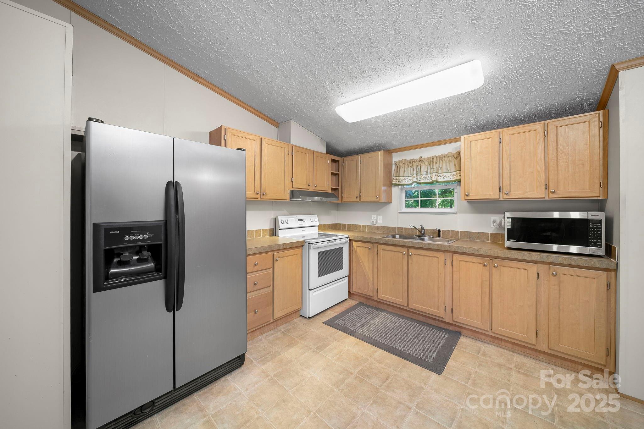 13768 Saint Thomas Drive
