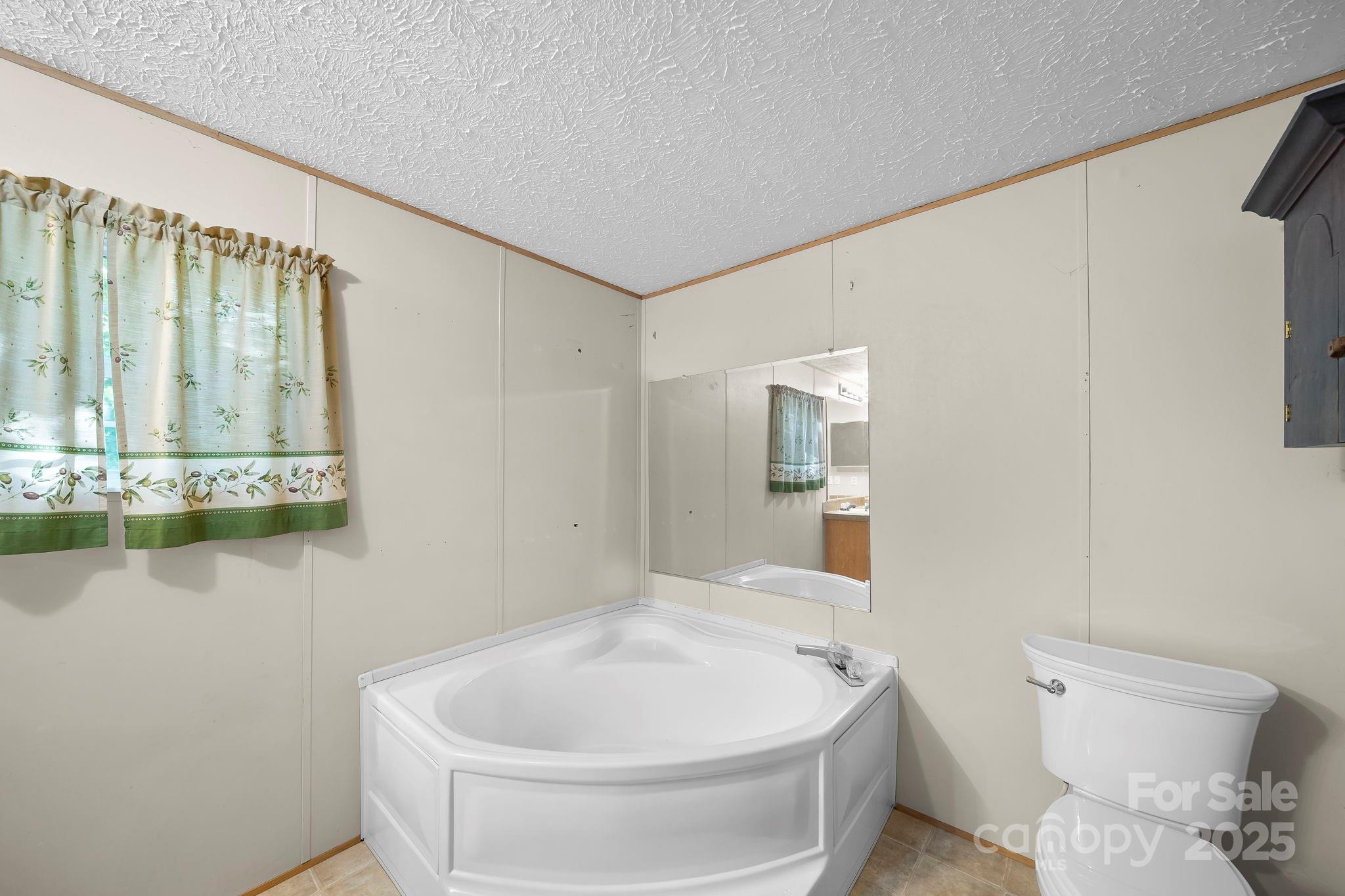 13768 Saint Thomas Drive