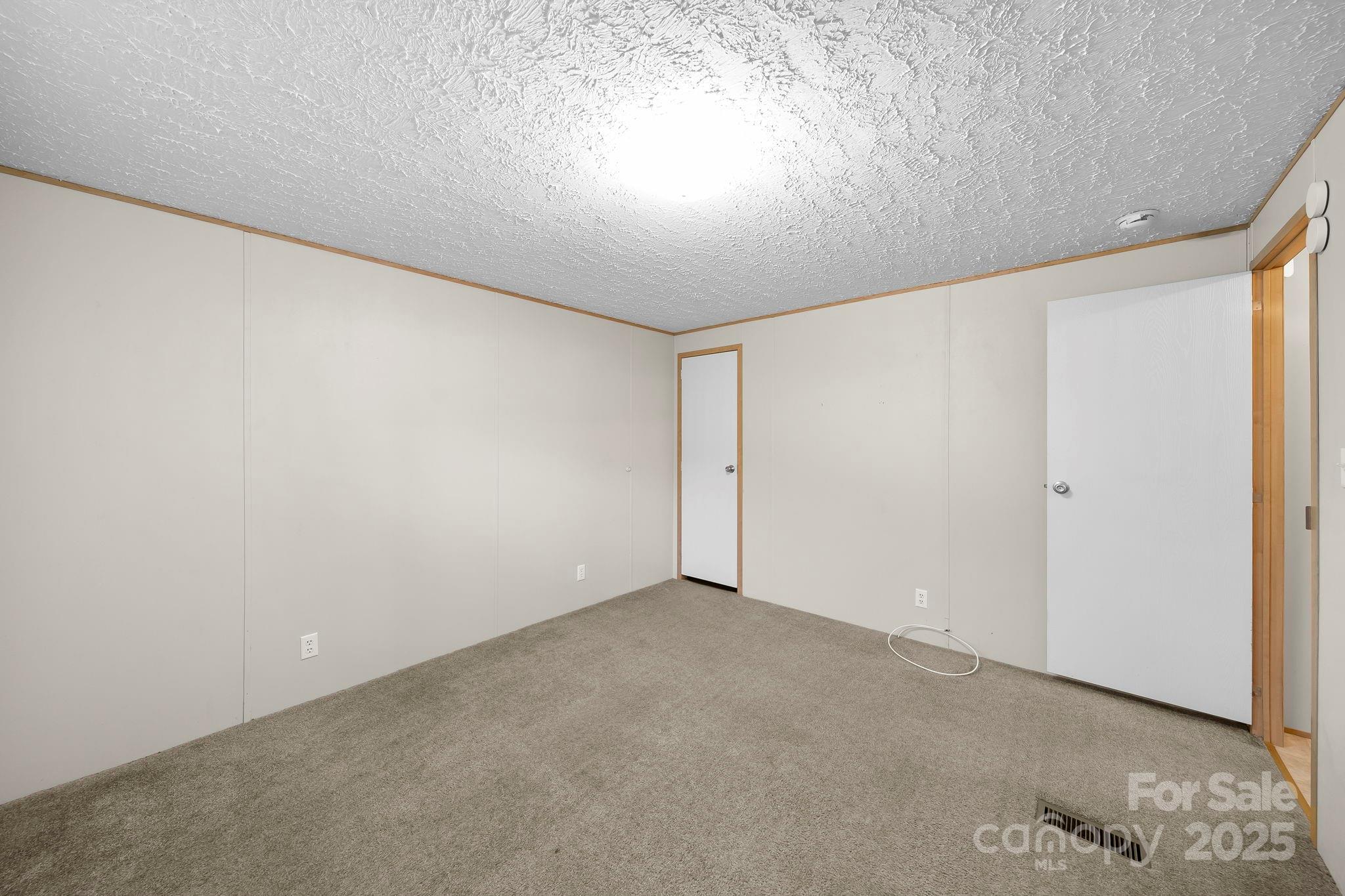 13768 Saint Thomas Drive