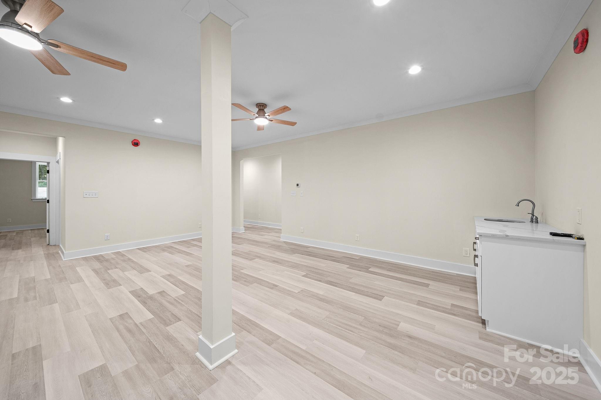 4460 R L Lane