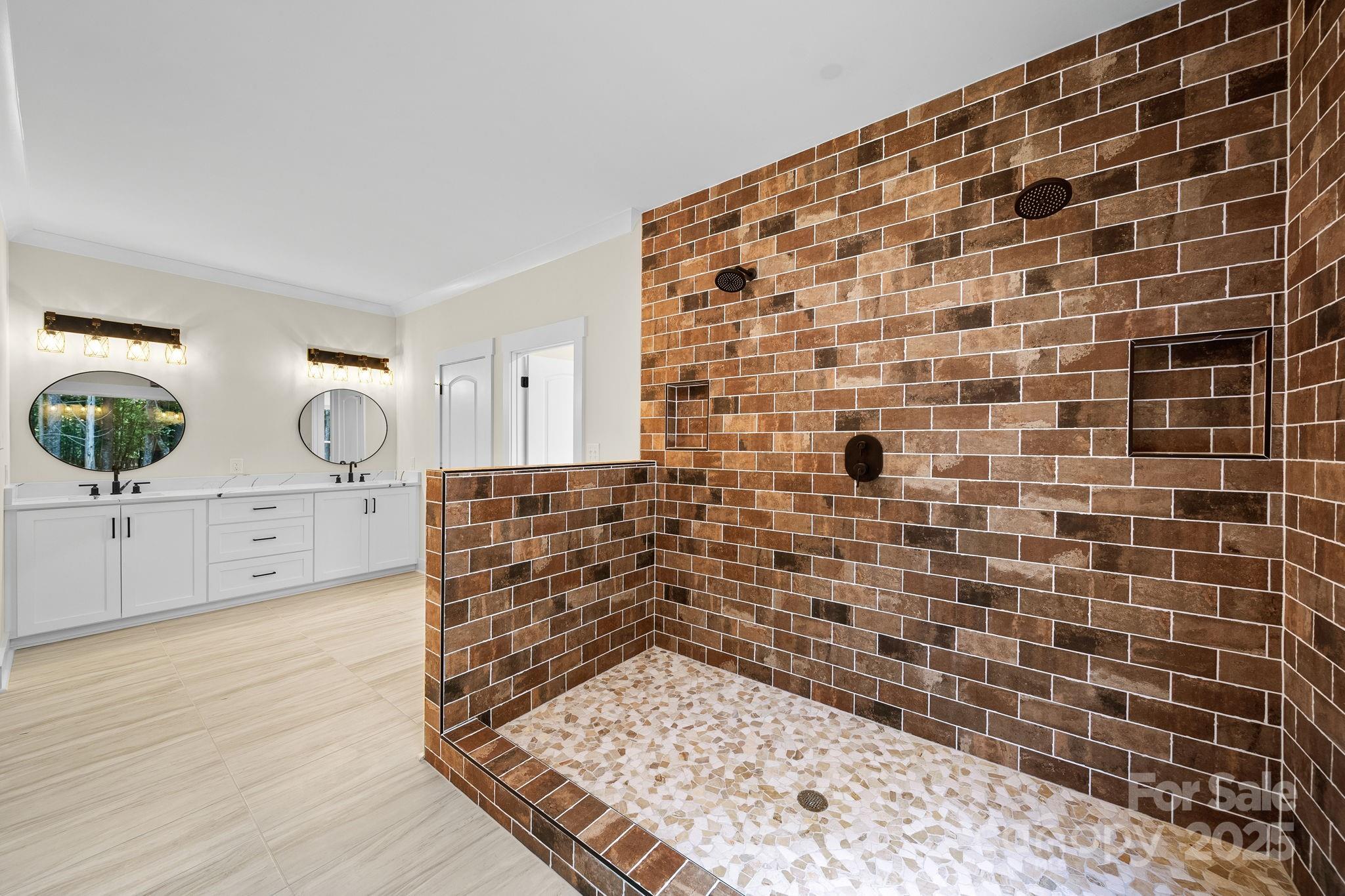 4460 R L Lane