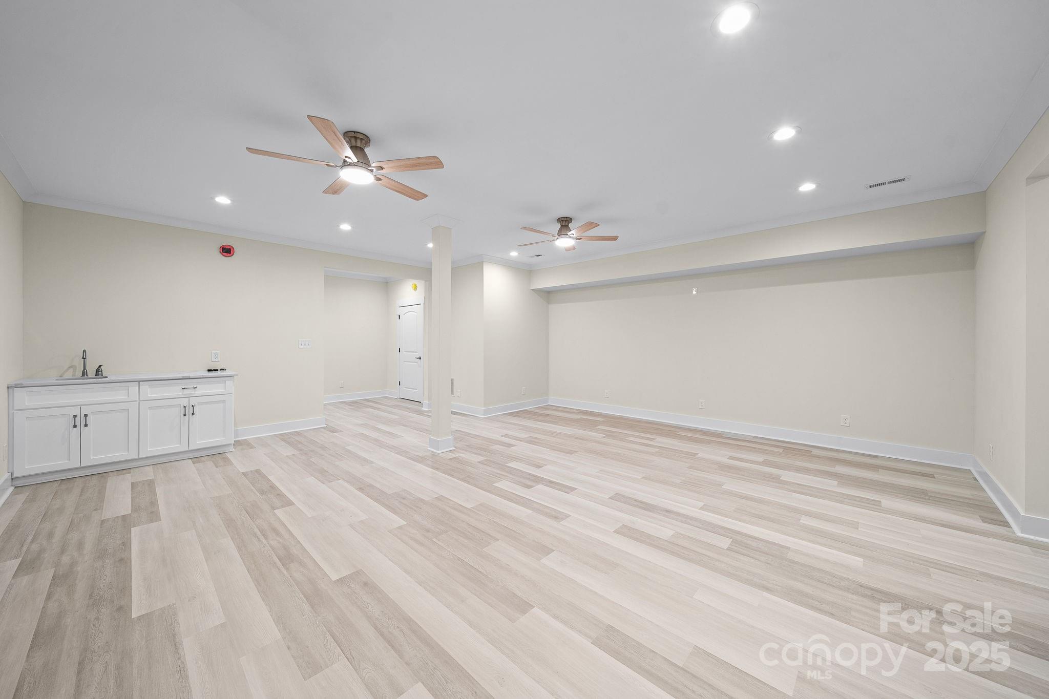 4460 R L Lane