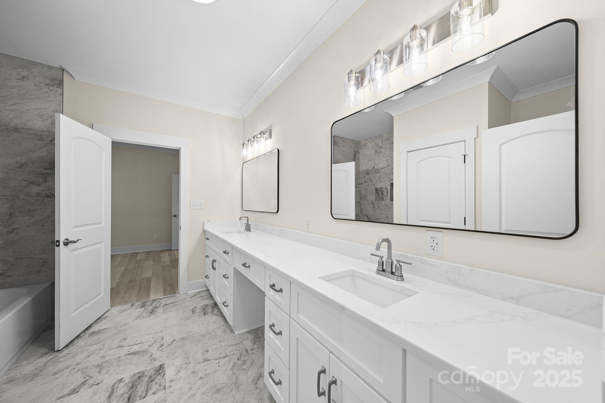 4460 R L Lane