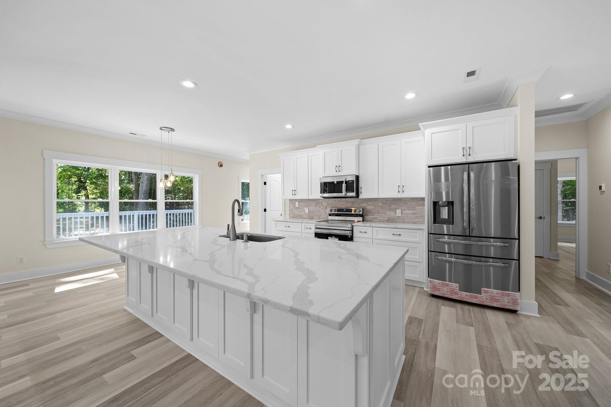 4460 R L Lane