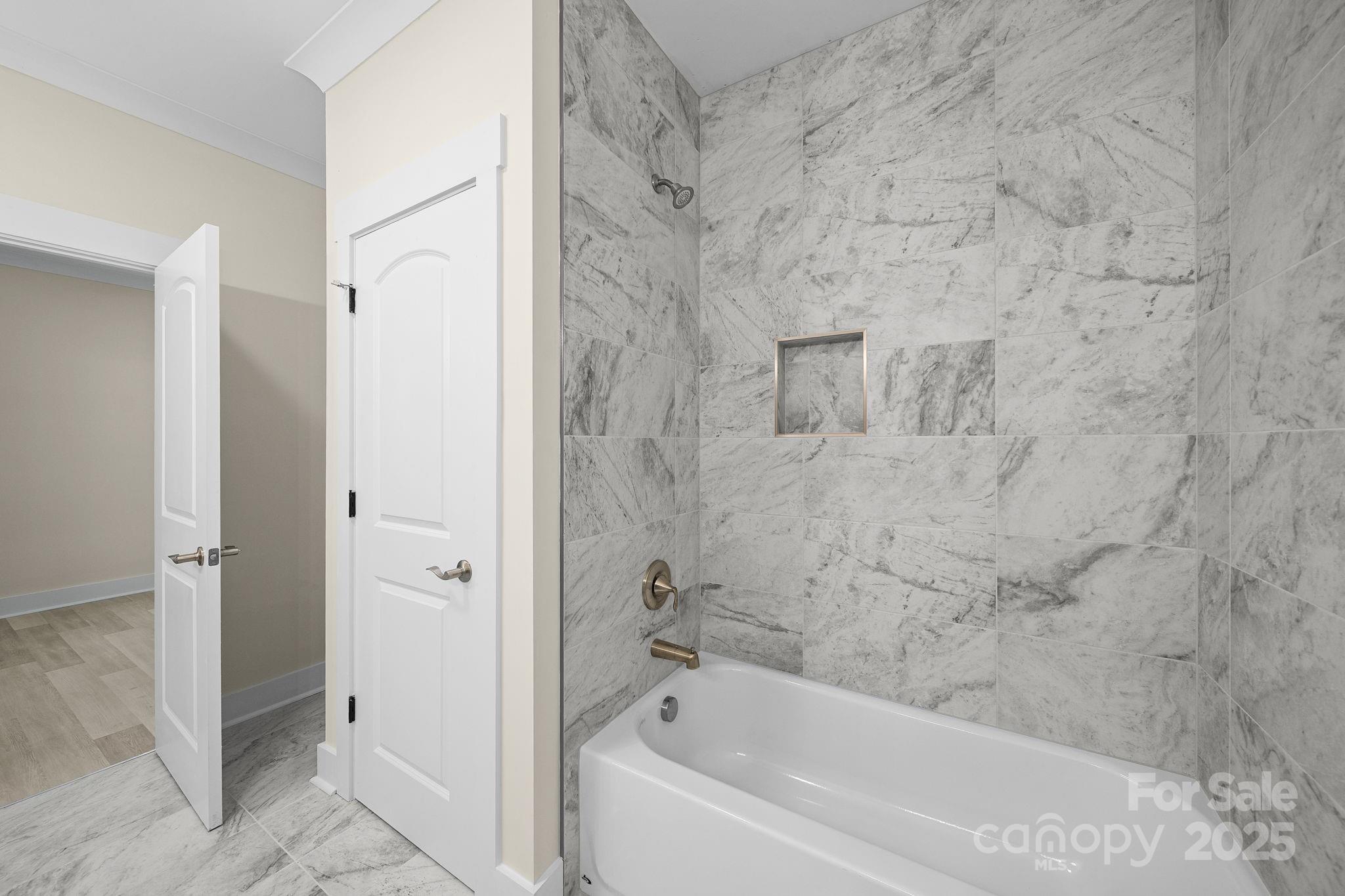 4460 R L Lane
