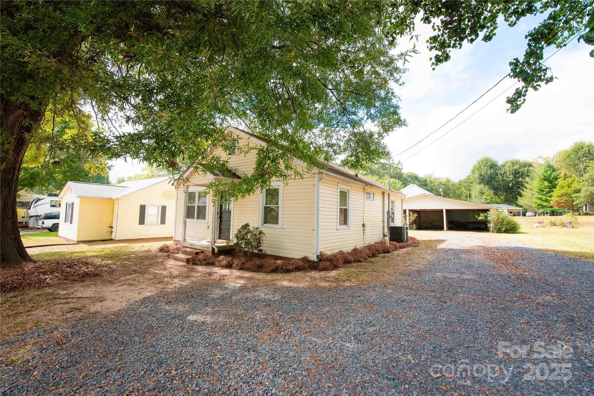 207 N Love Chapel Road