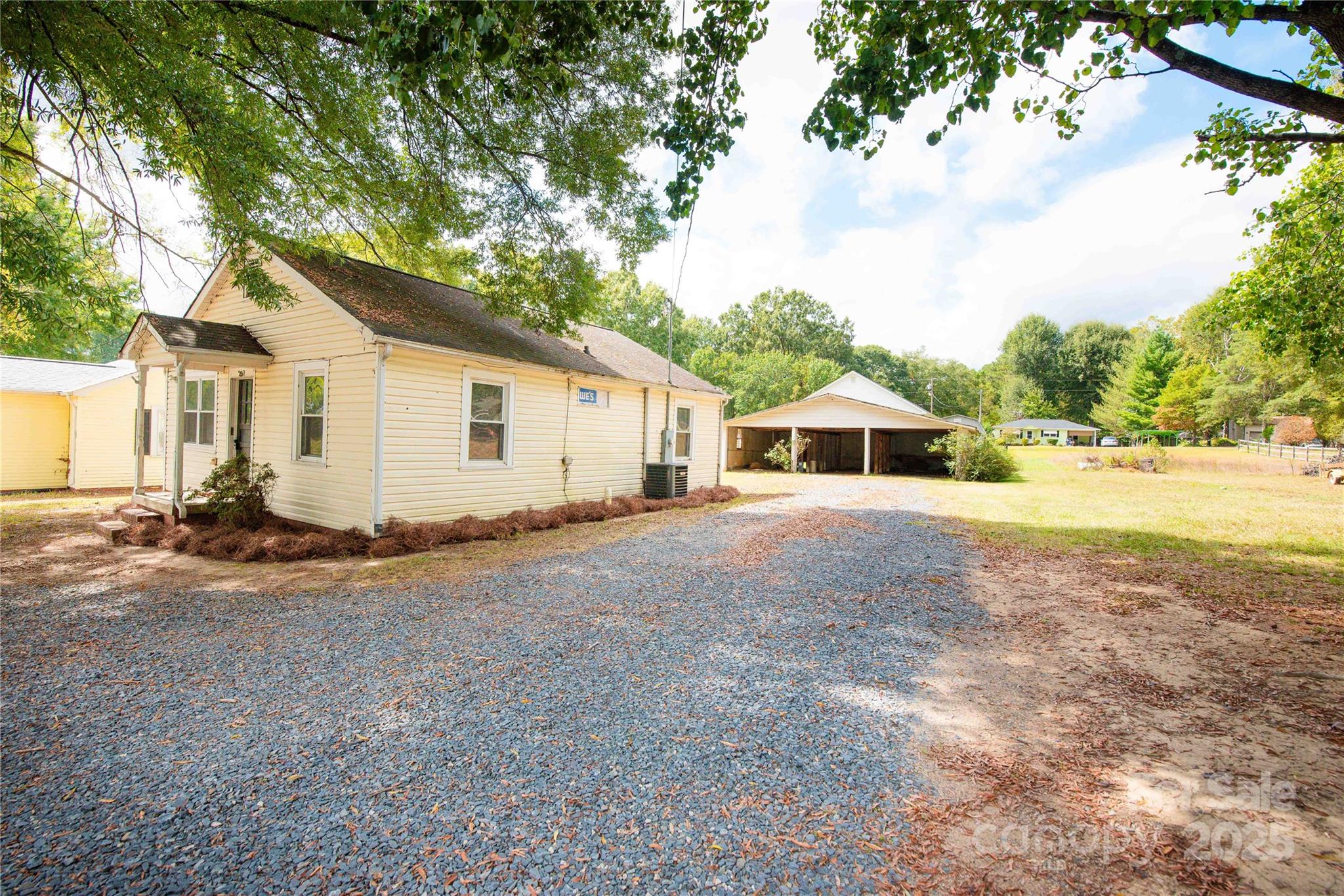 207 N Love Chapel Road