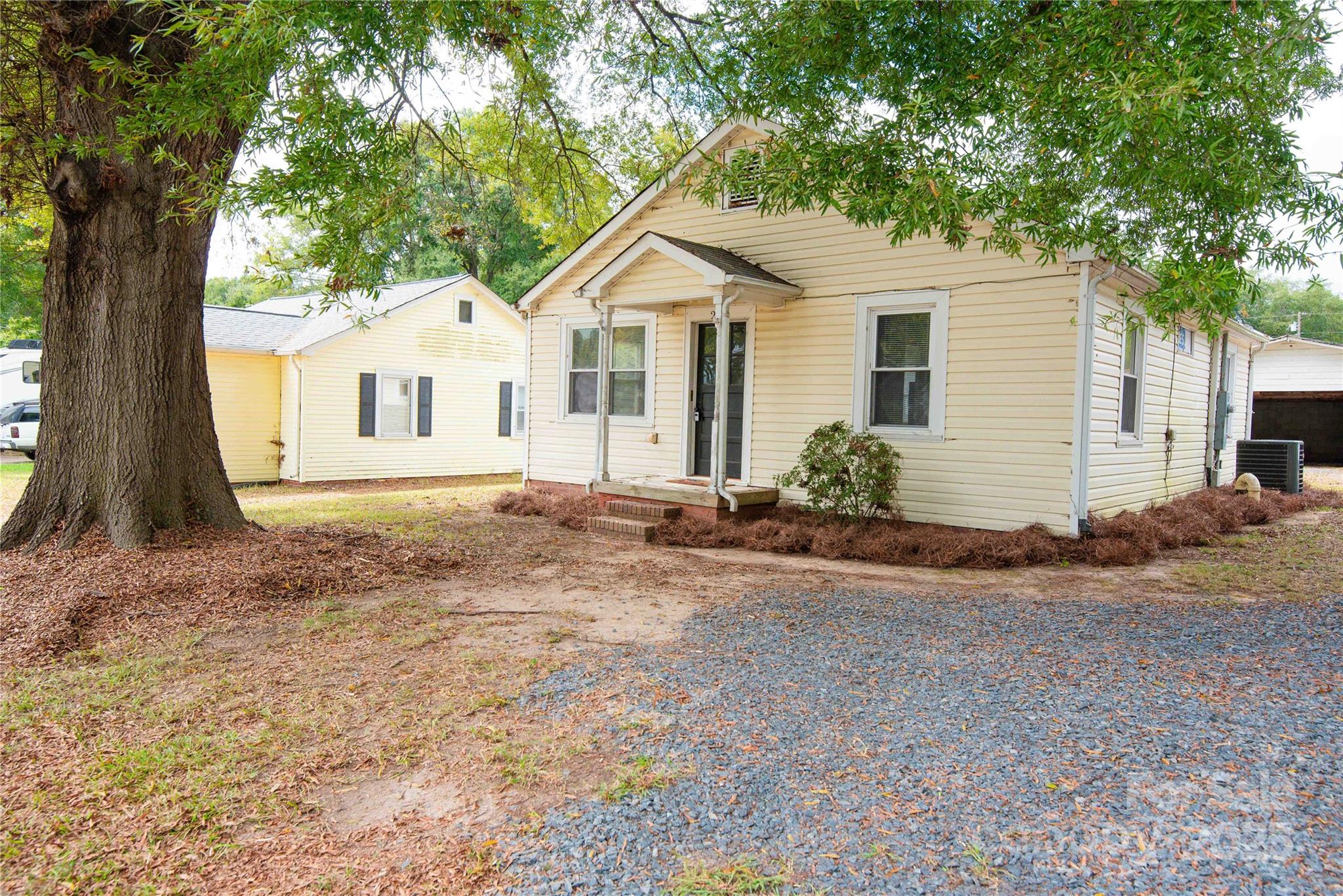 207 N Love Chapel Road