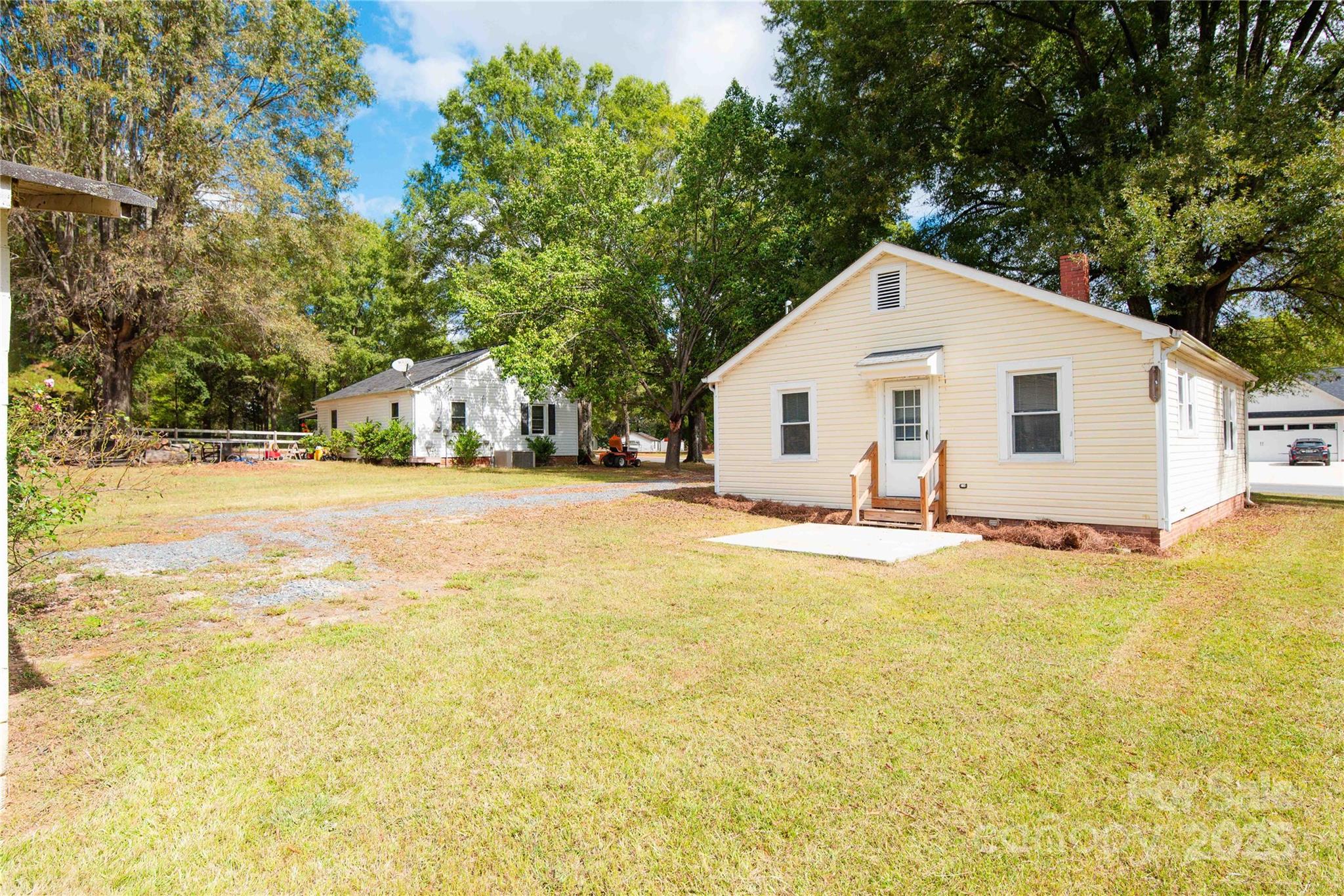 207 N Love Chapel Road