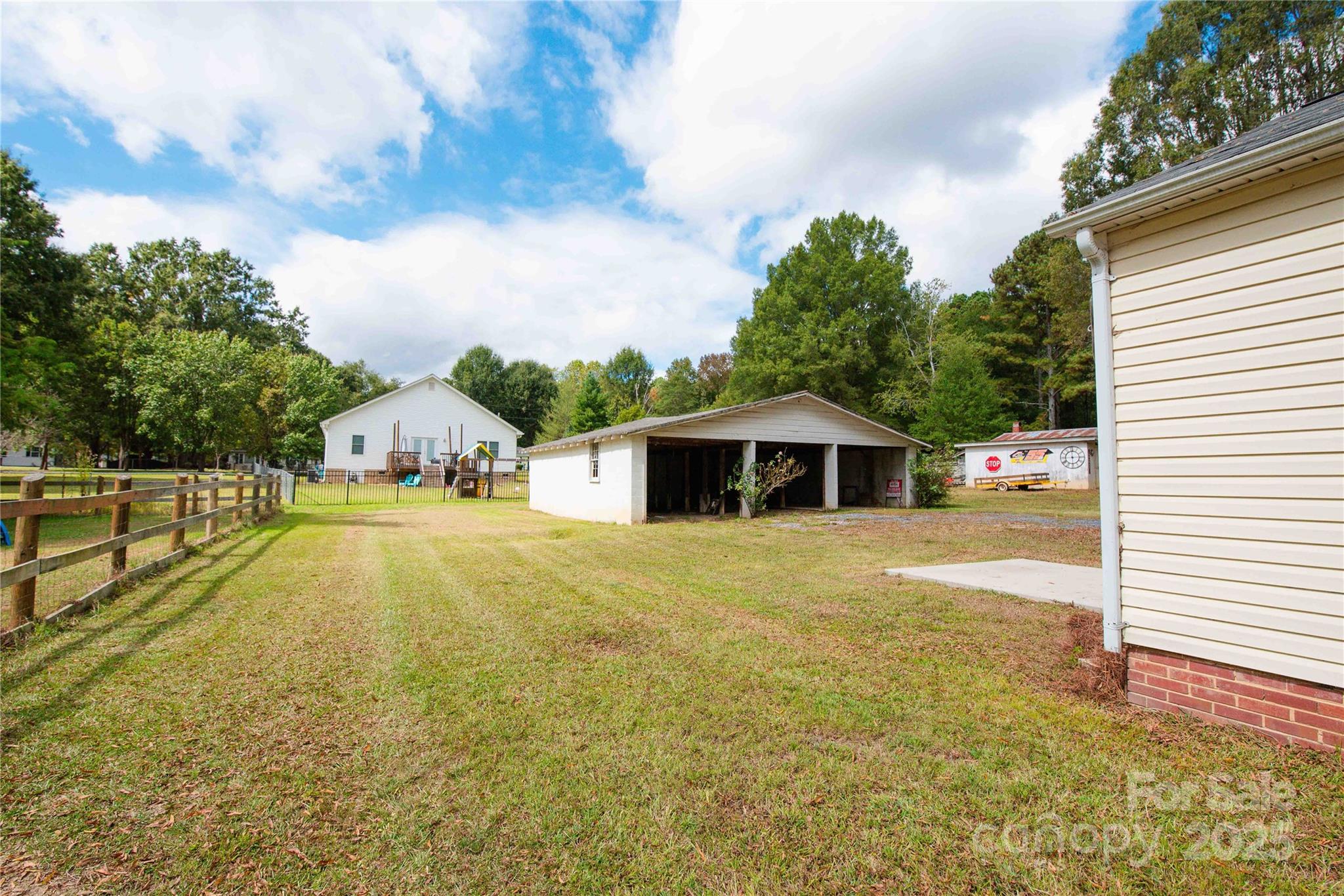 207 N Love Chapel Road