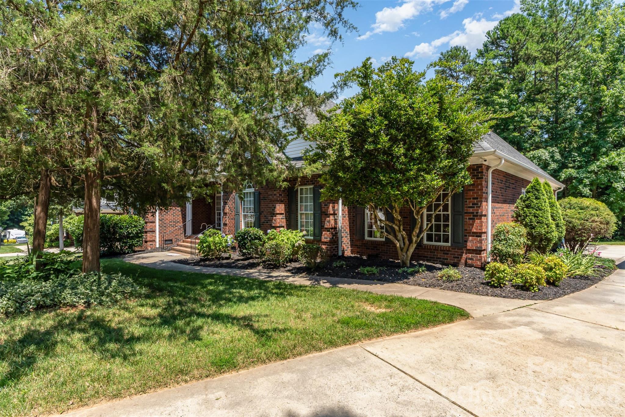 2909 Arbor Knoll