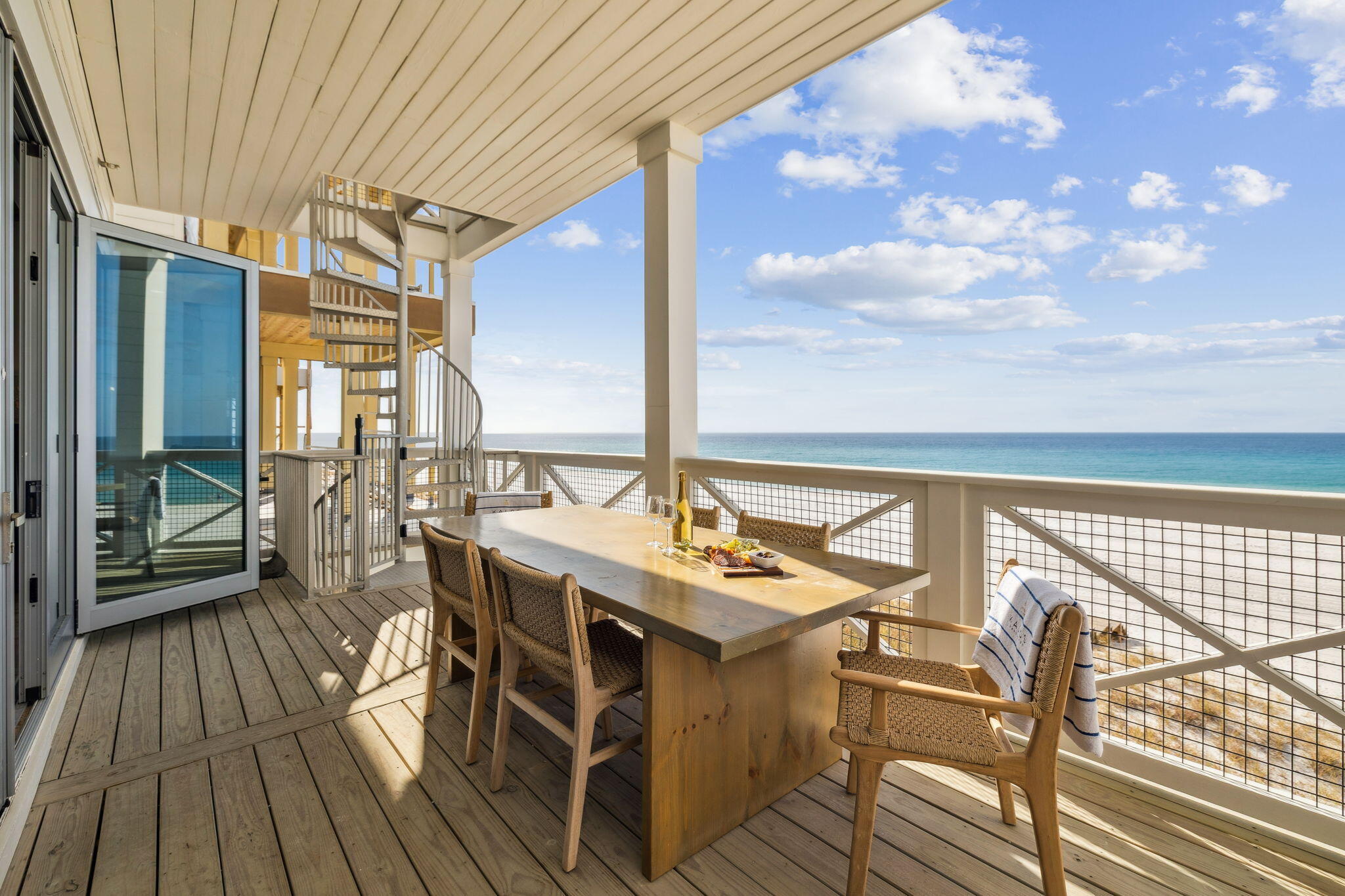 5939 Gulf Drive
