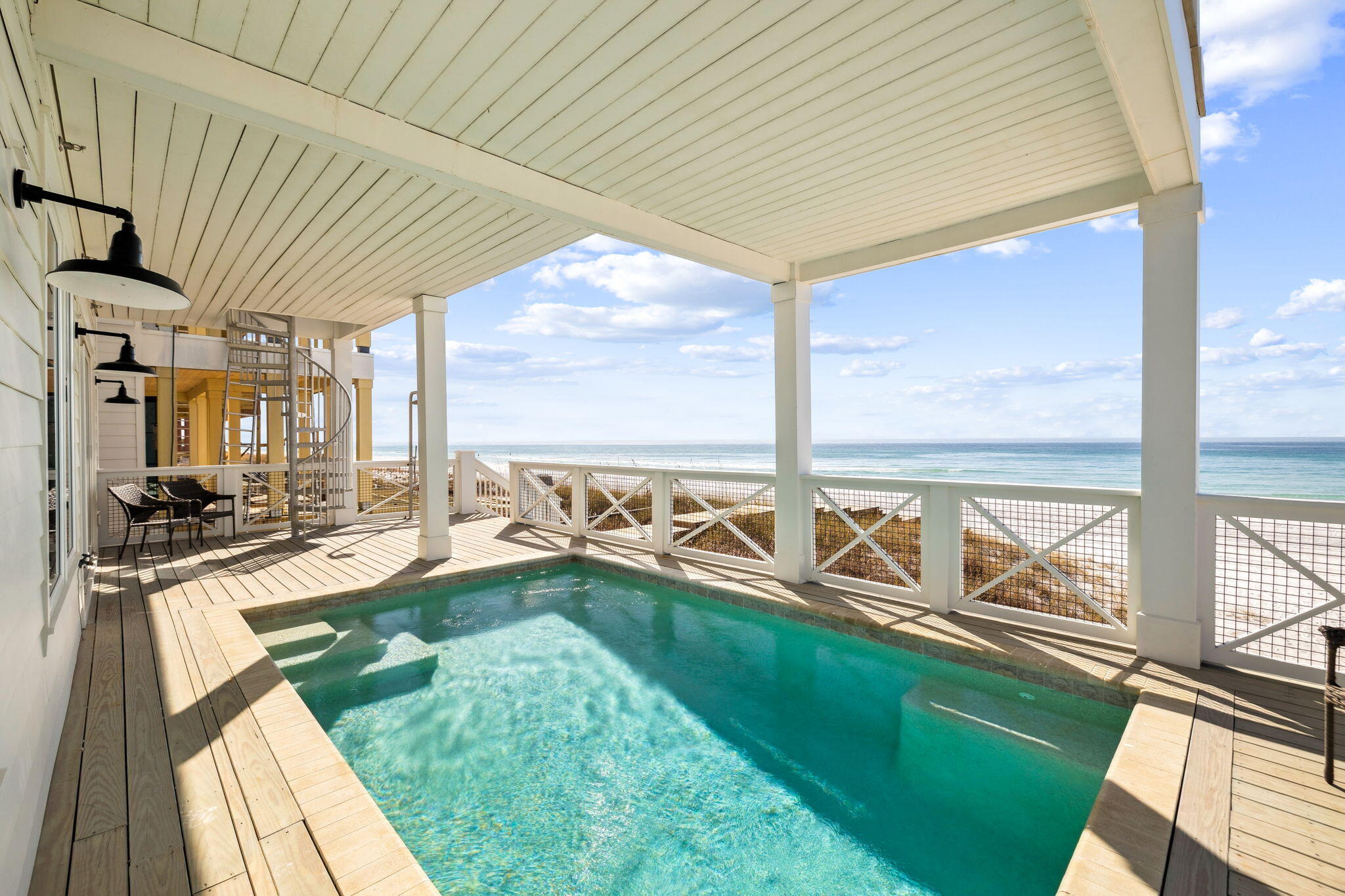 5939 Gulf Drive