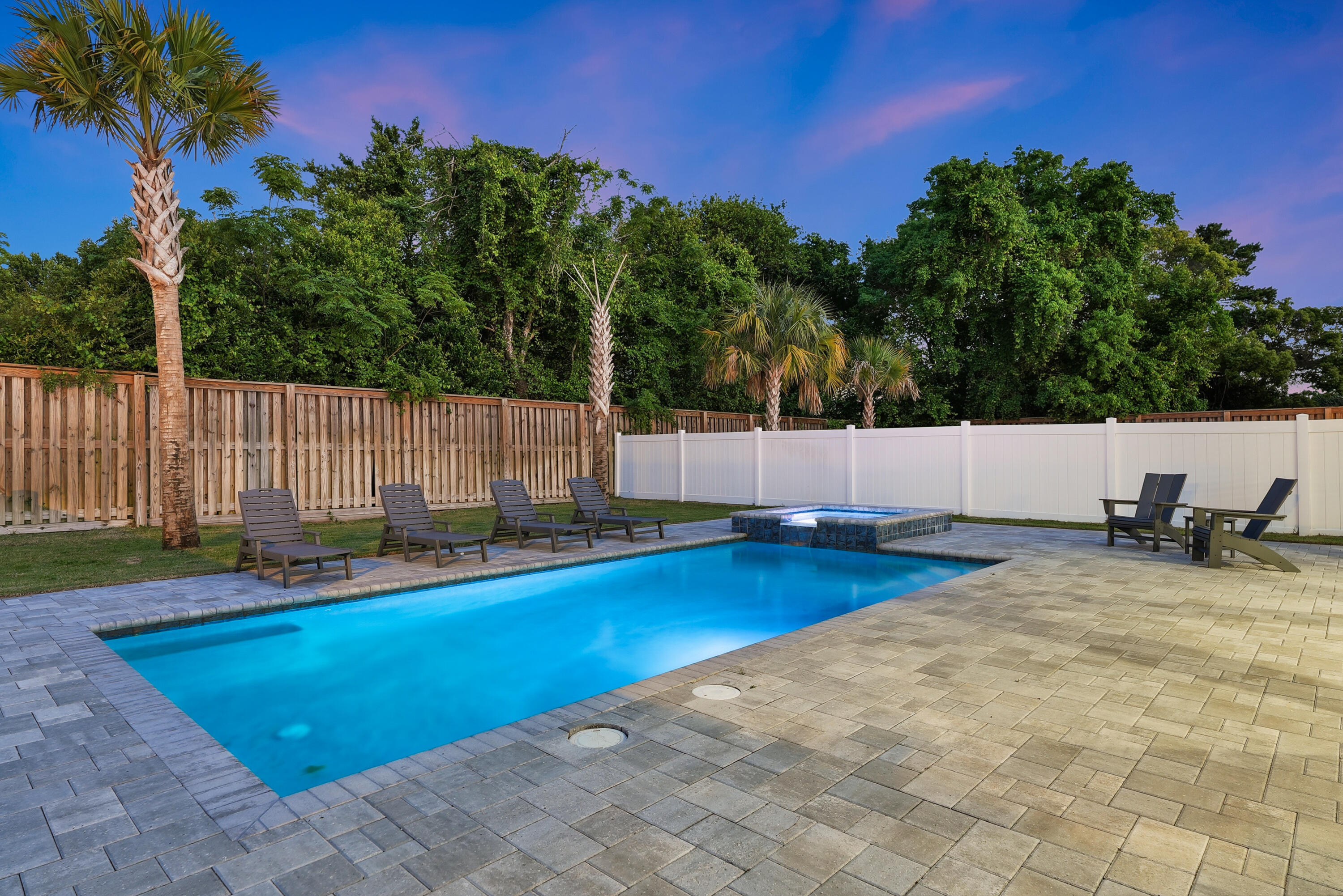 322 E Lakeshore Drive