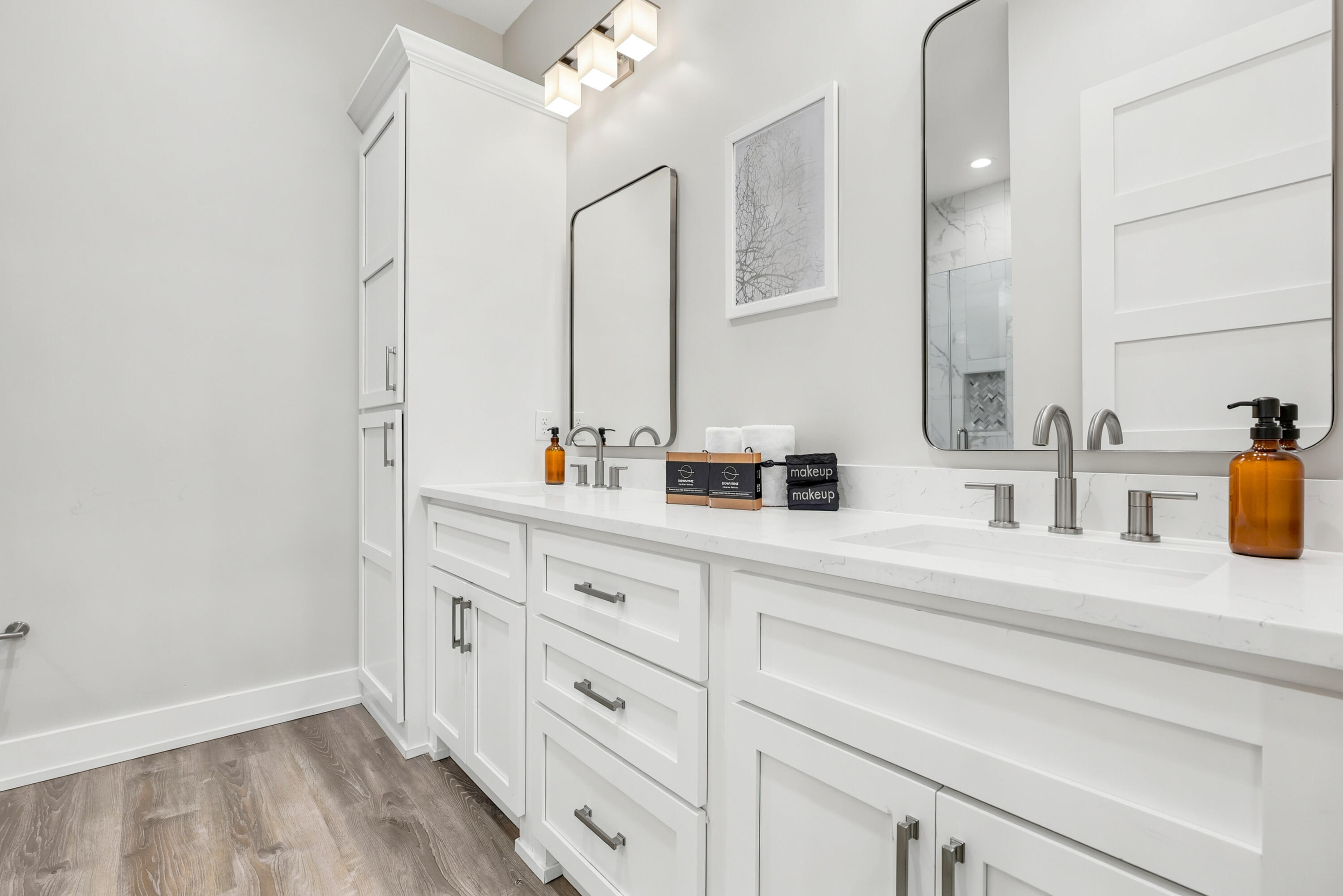 322 E Lakeshore Drive