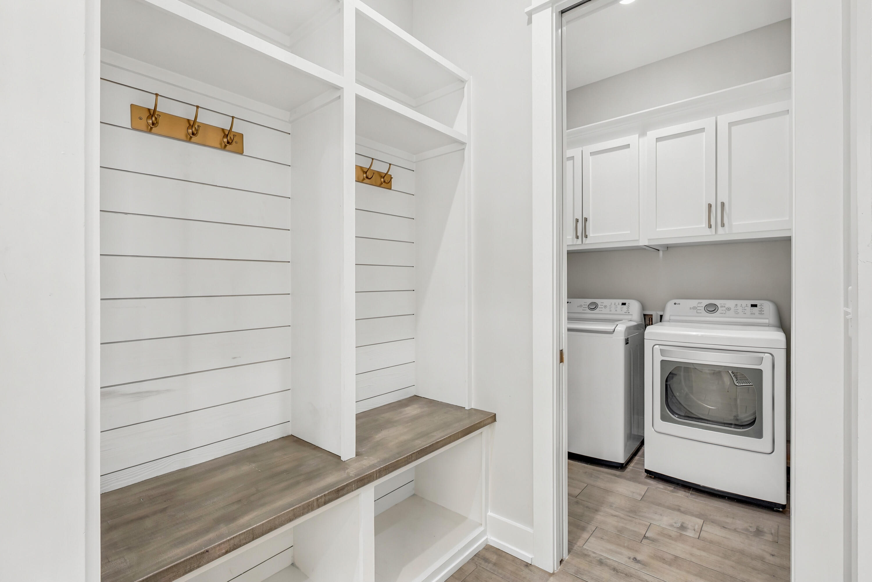 322 E Lakeshore Drive