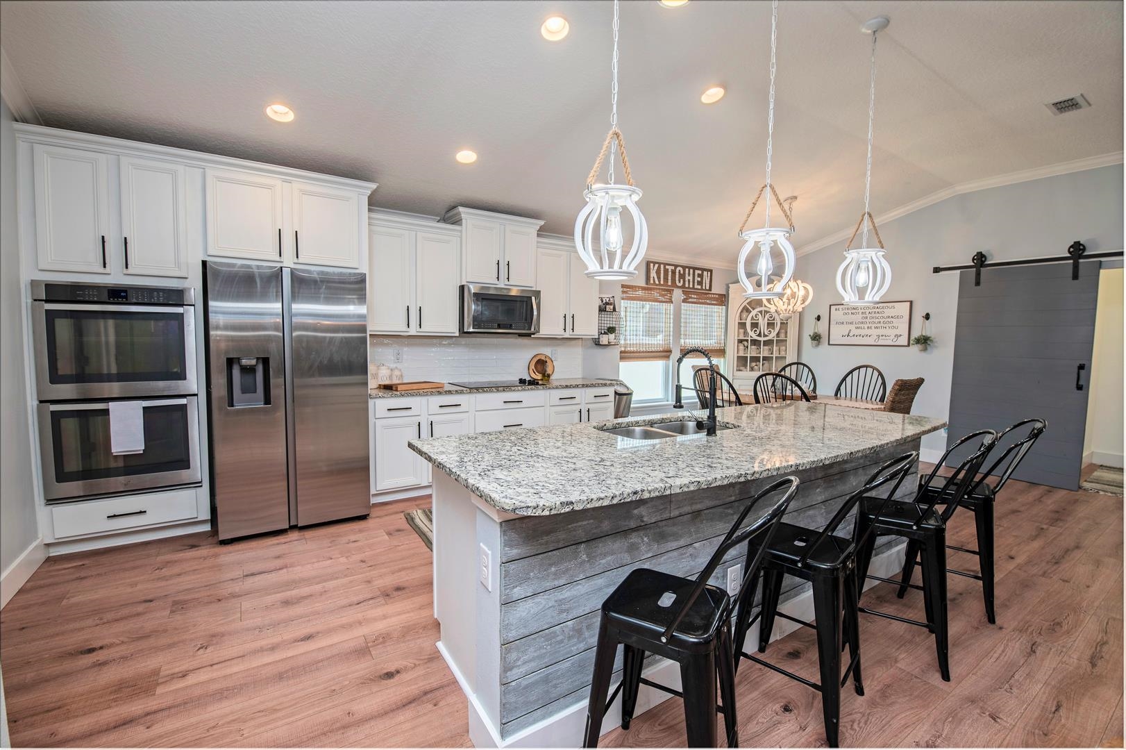 210 Sierras Loop