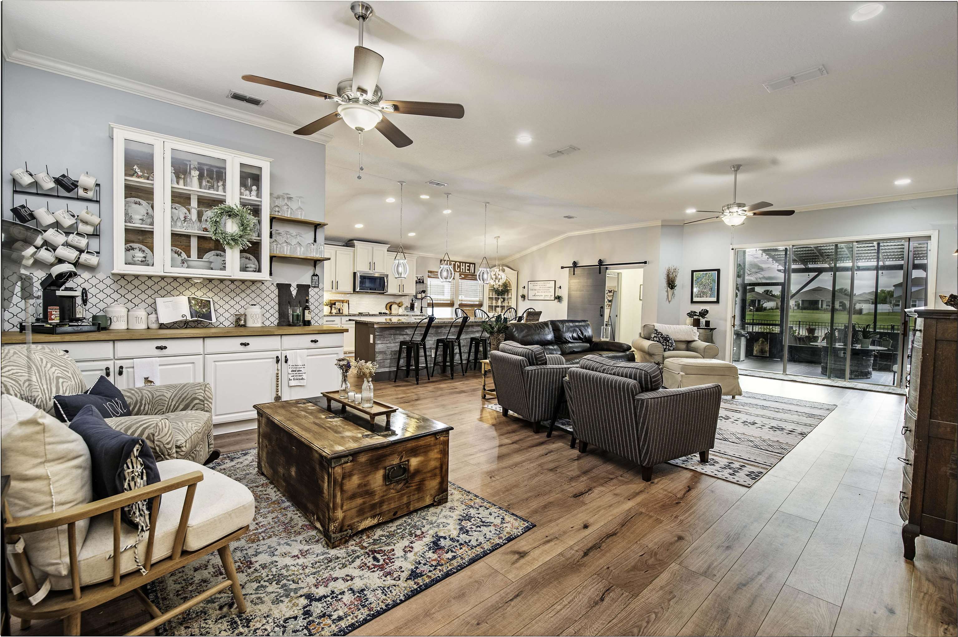 210 Sierras Loop