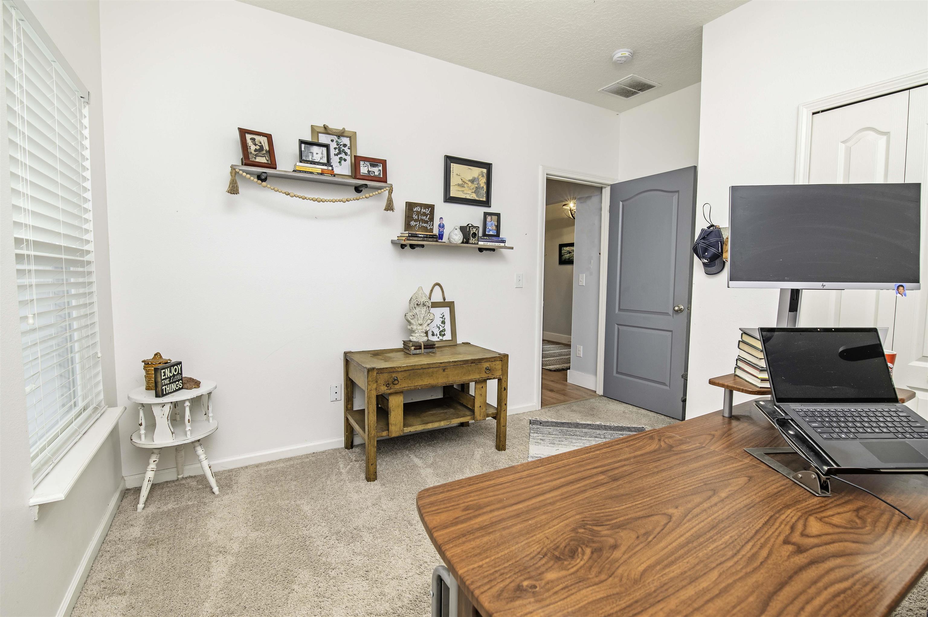 210 Sierras Loop