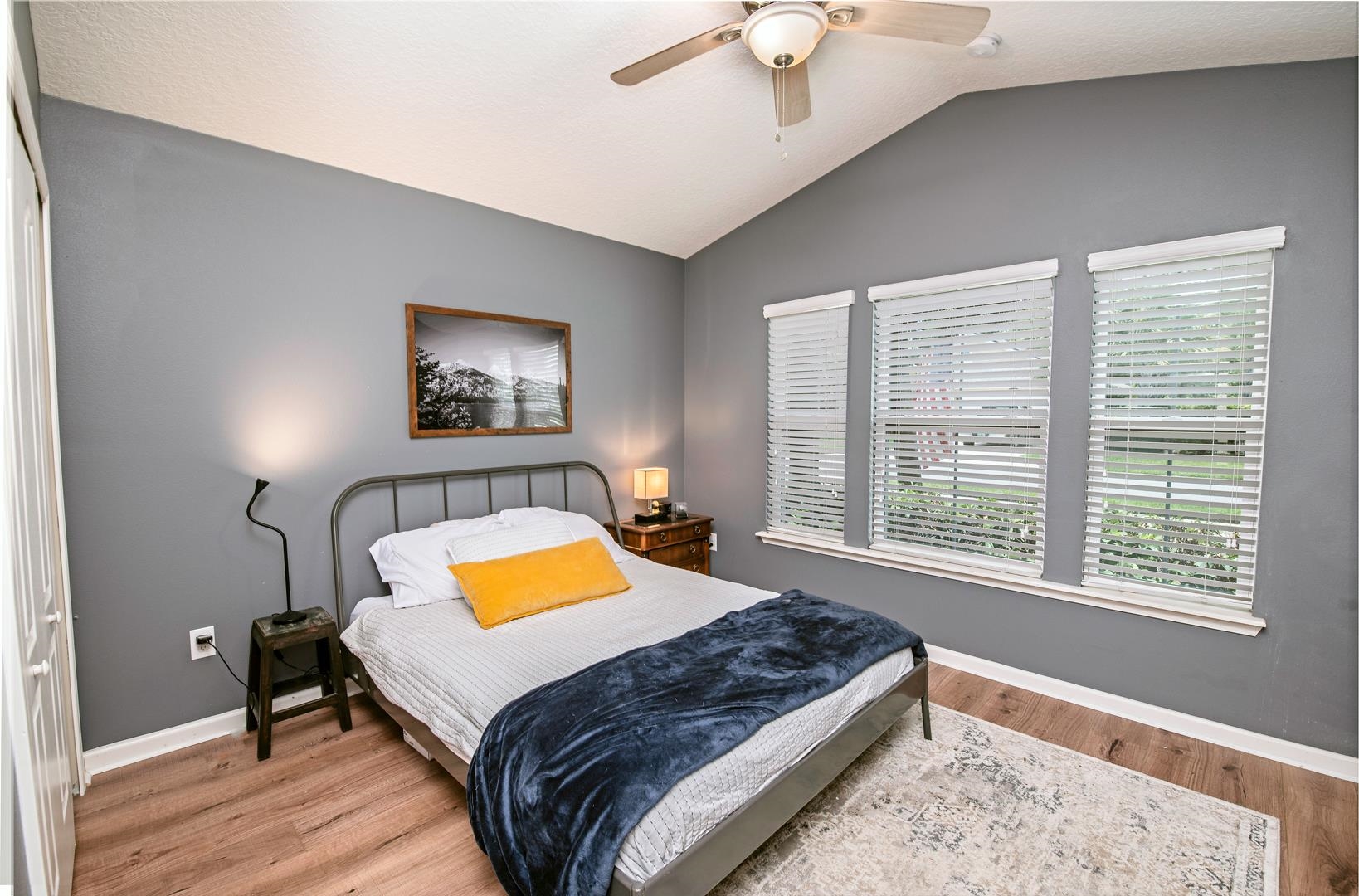 210 Sierras Loop