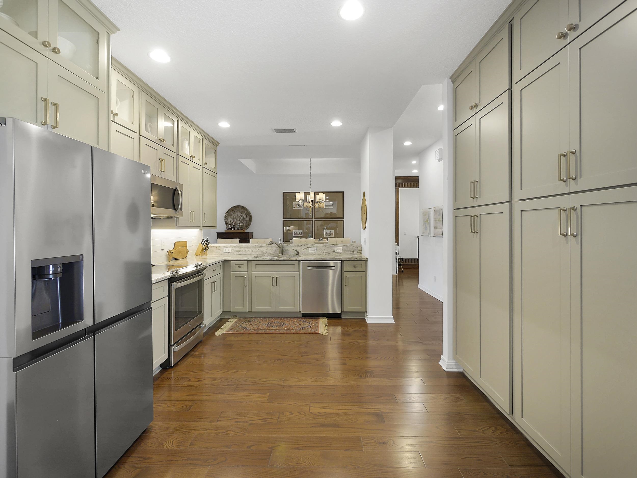 1207 Makarios Dr