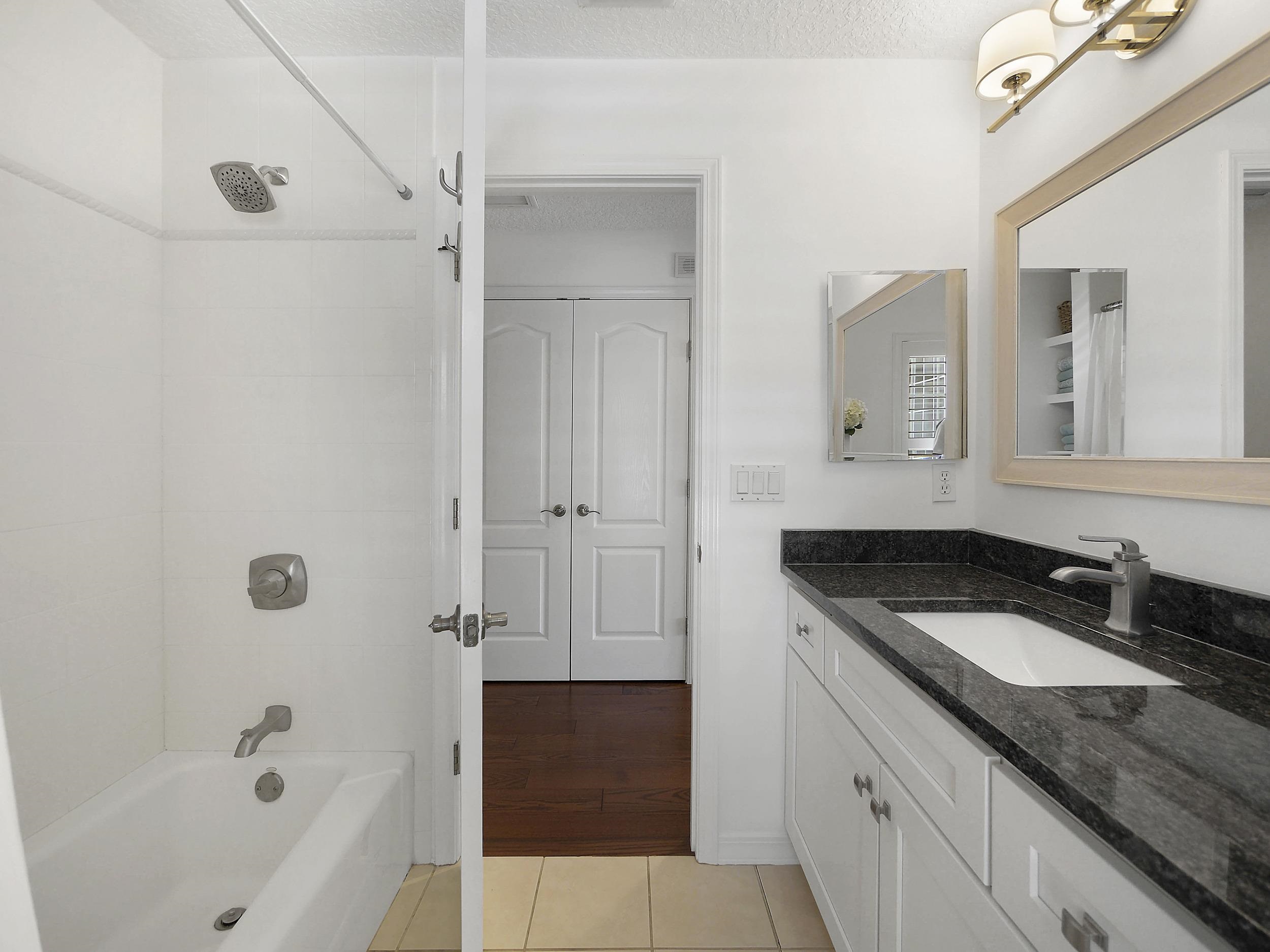1207 Makarios Dr