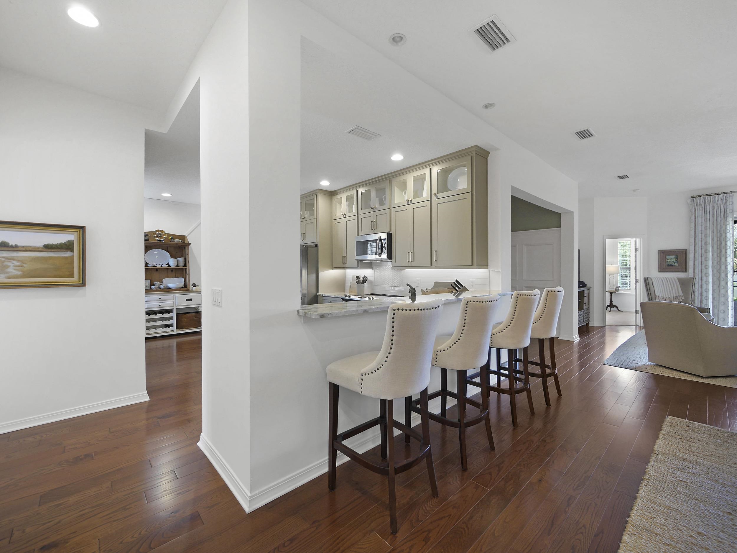 1207 Makarios Dr