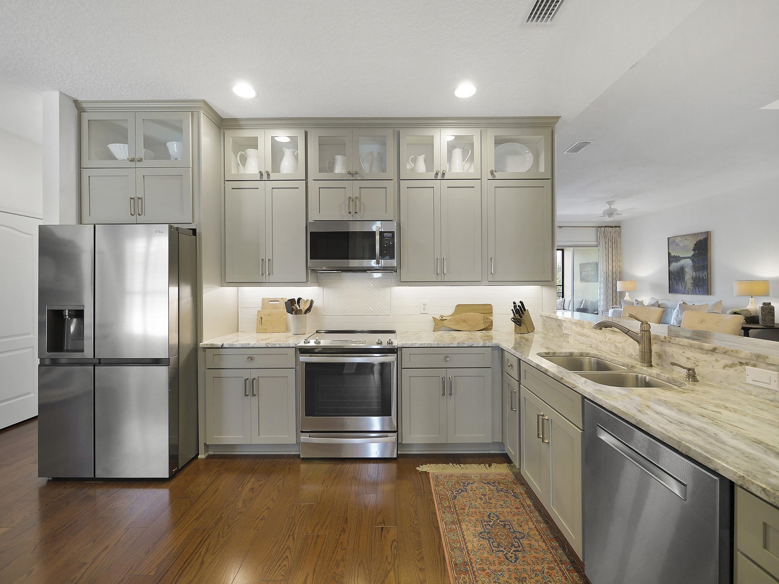 1207 Makarios Dr