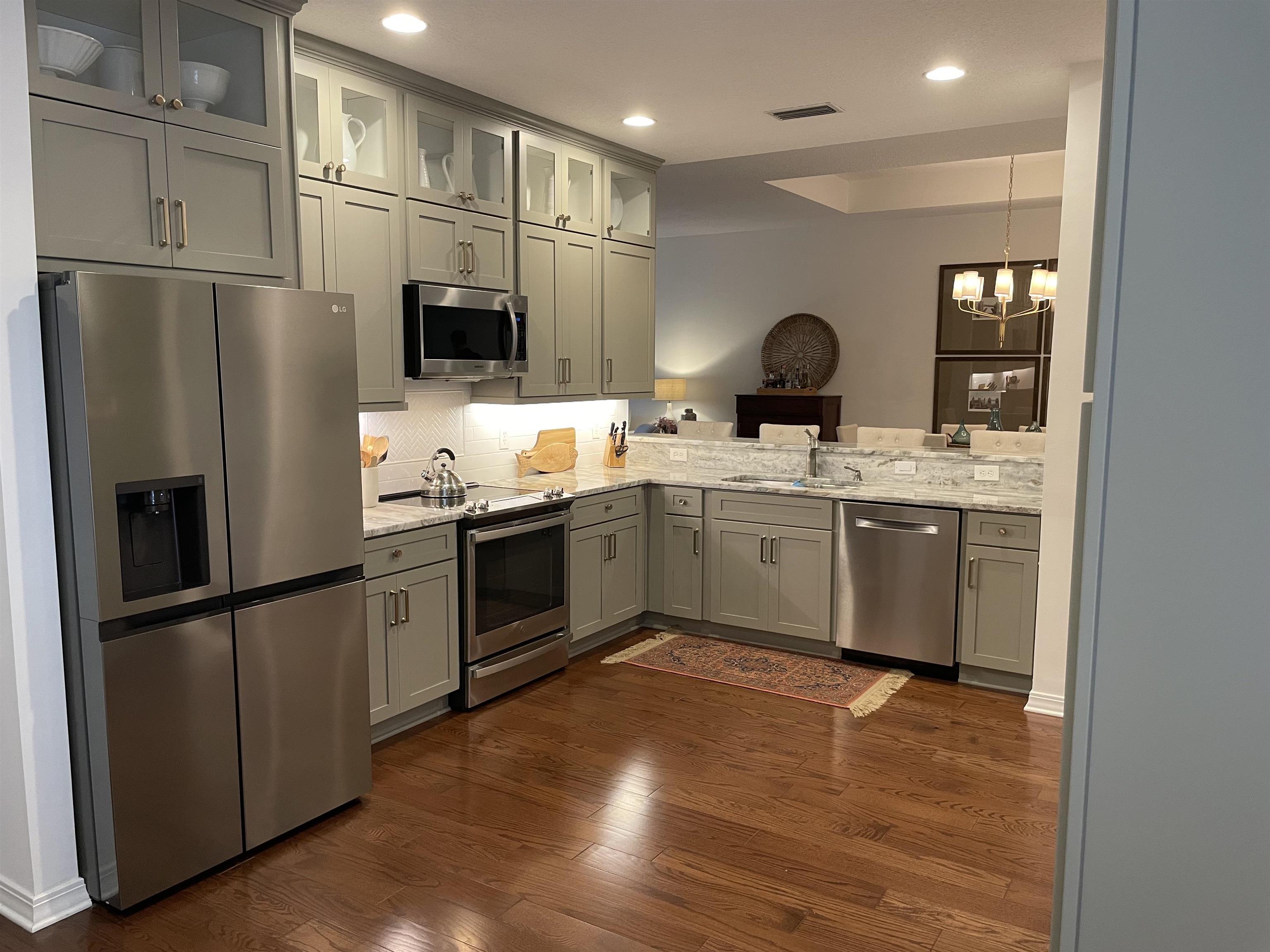 1207 Makarios Dr