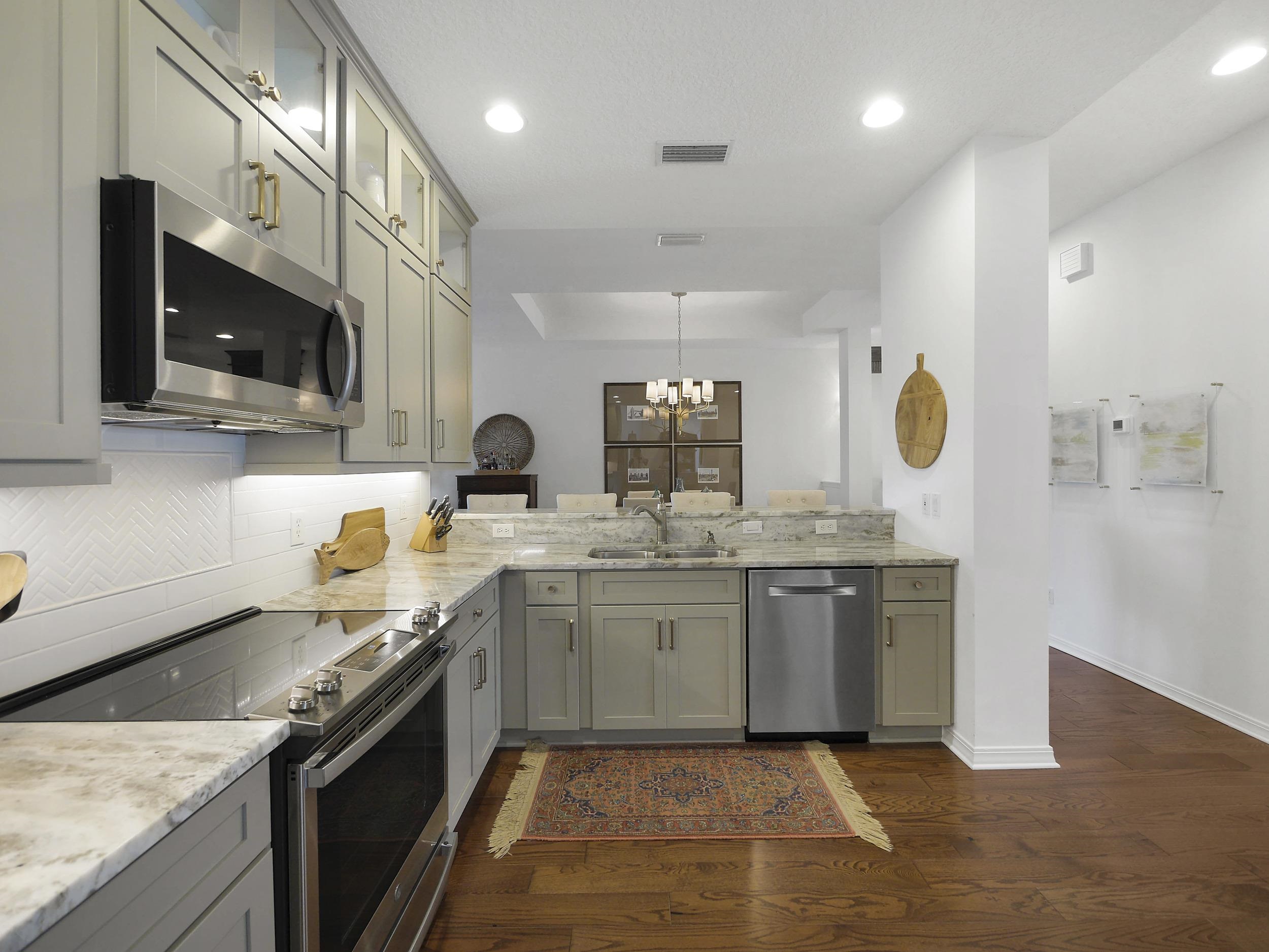 1207 Makarios Dr