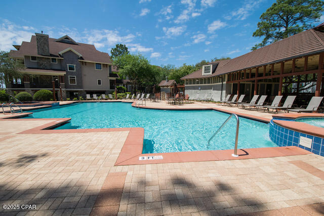 1107 E Water Oak Bend