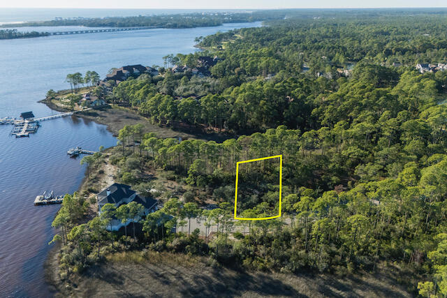 1107 E Water Oak