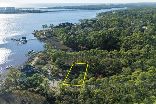 1107 E Water Oak
