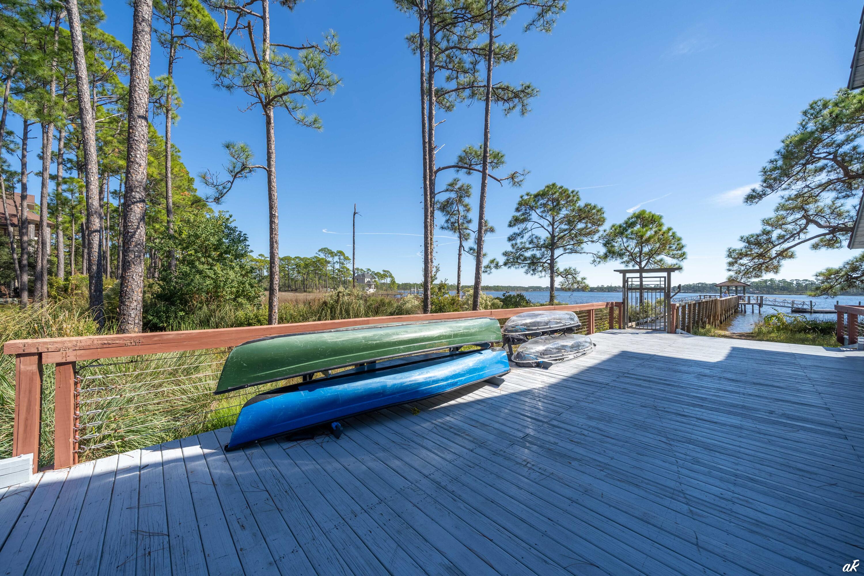 1111 E Water Oak