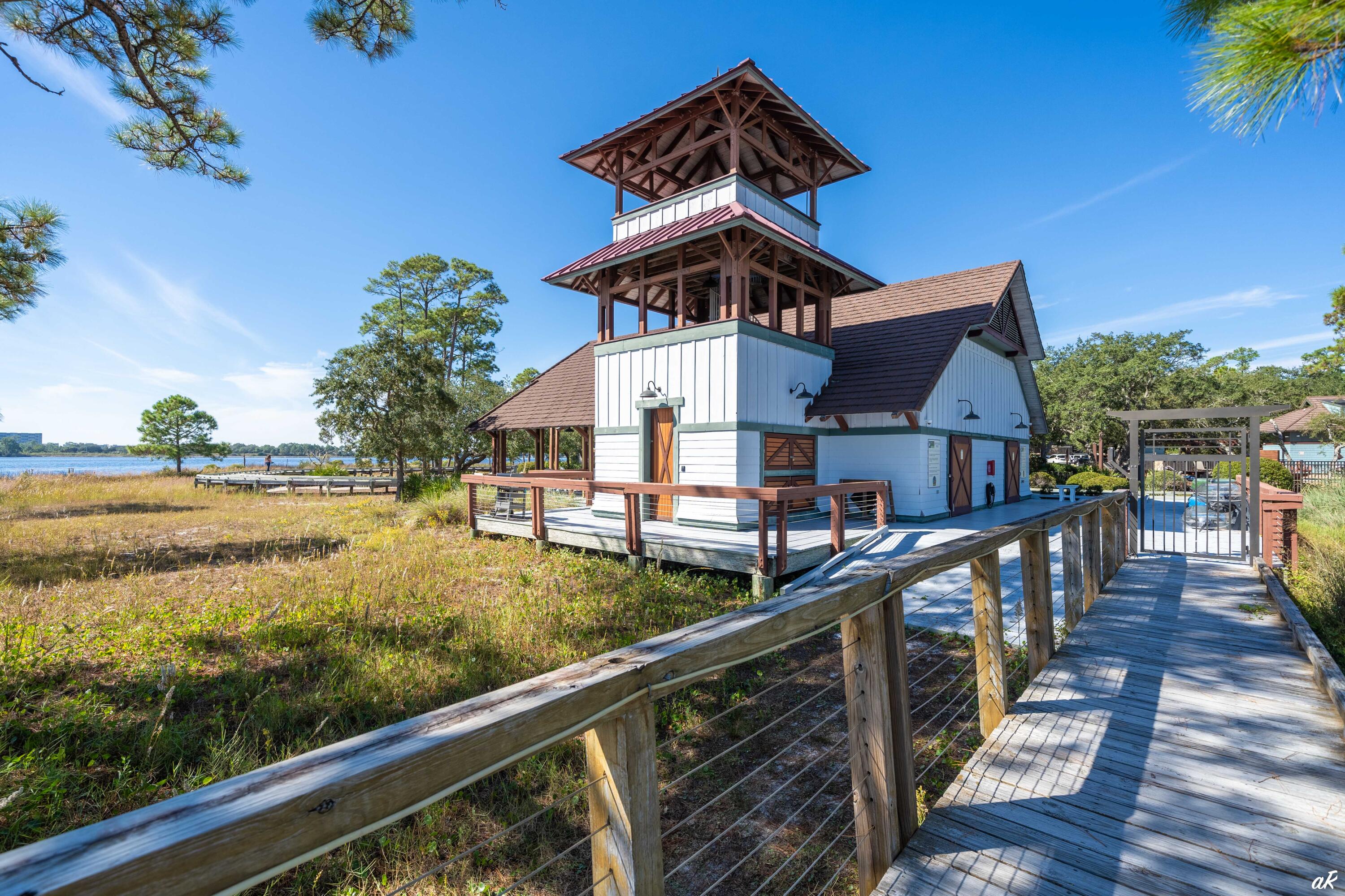 1111 E Water Oak