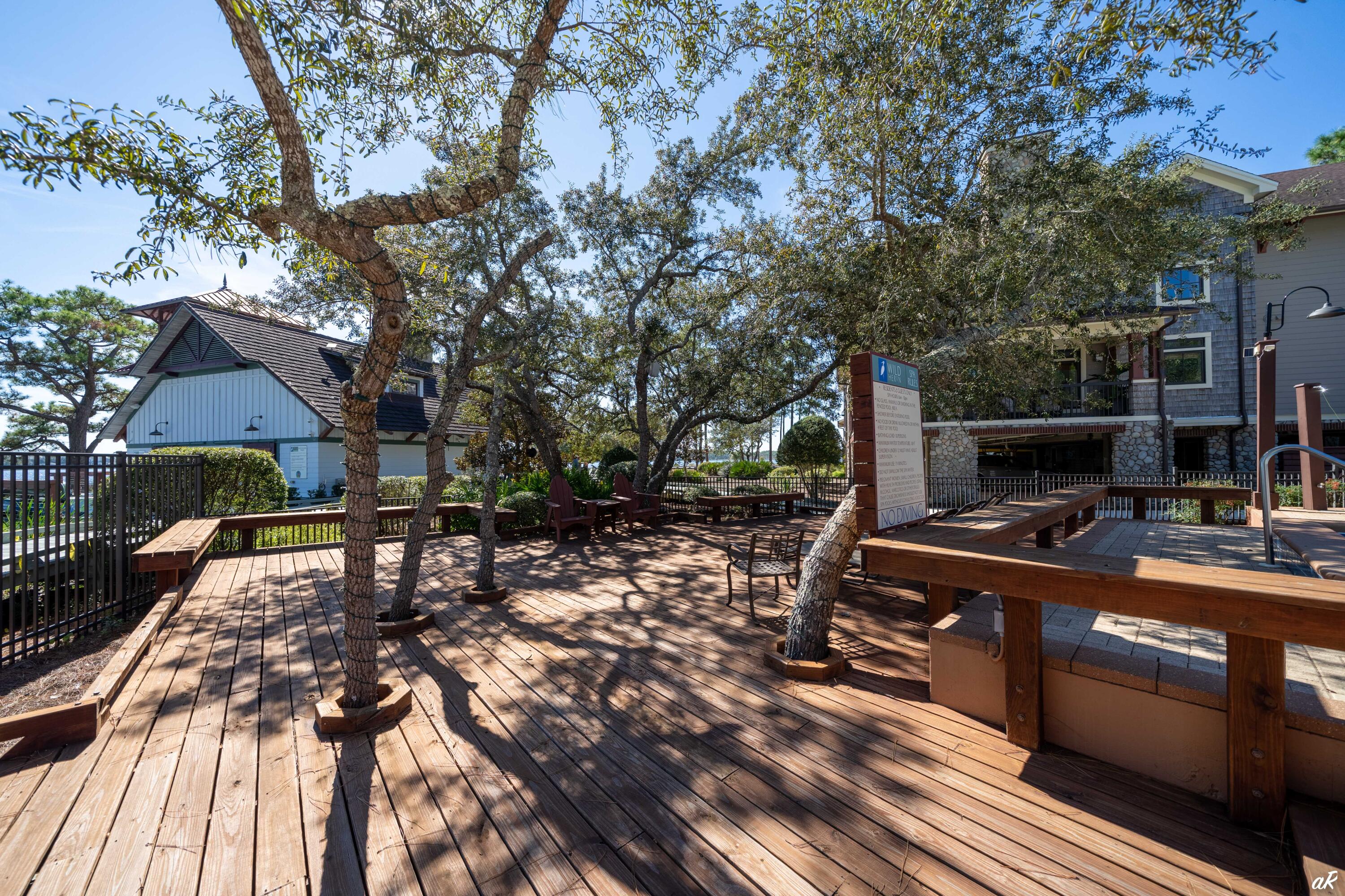 1111 E Water Oak
